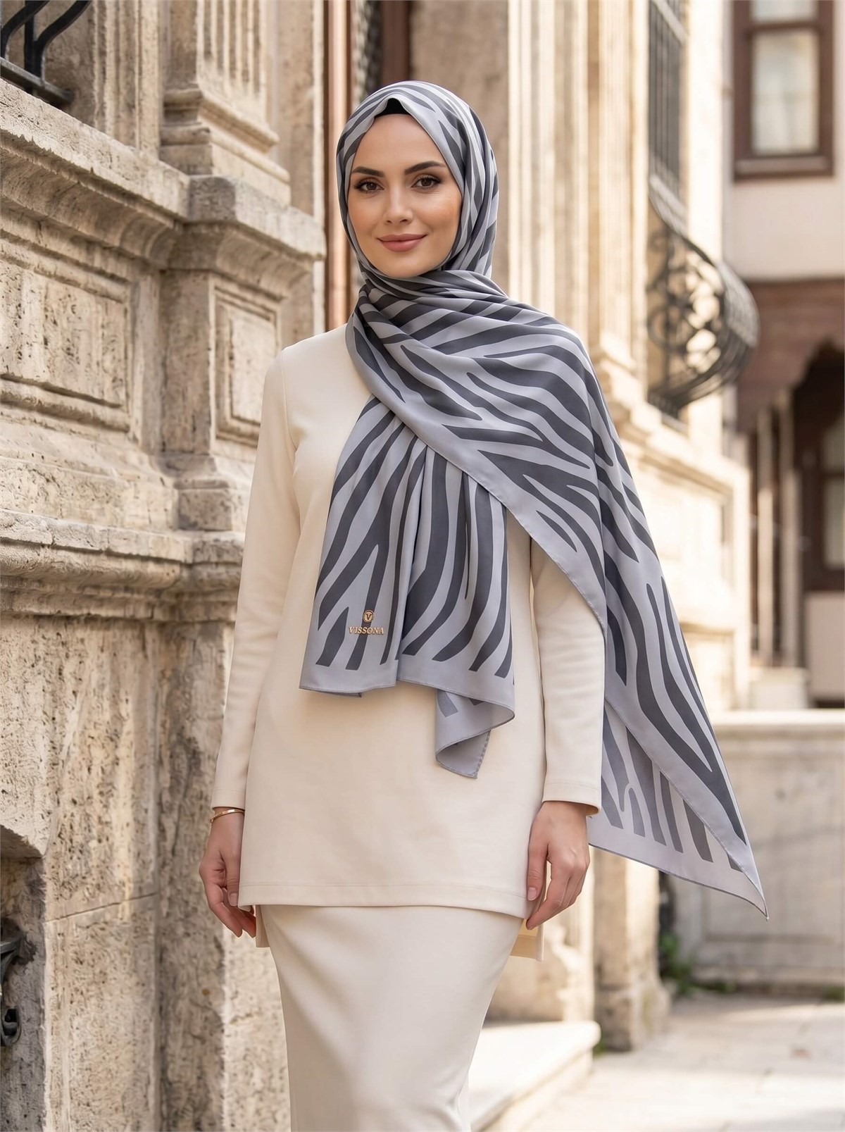 Kırışmaz Krep Şal Zebra Desenli Gri 75x190 cm – Kolay Şekil Alan