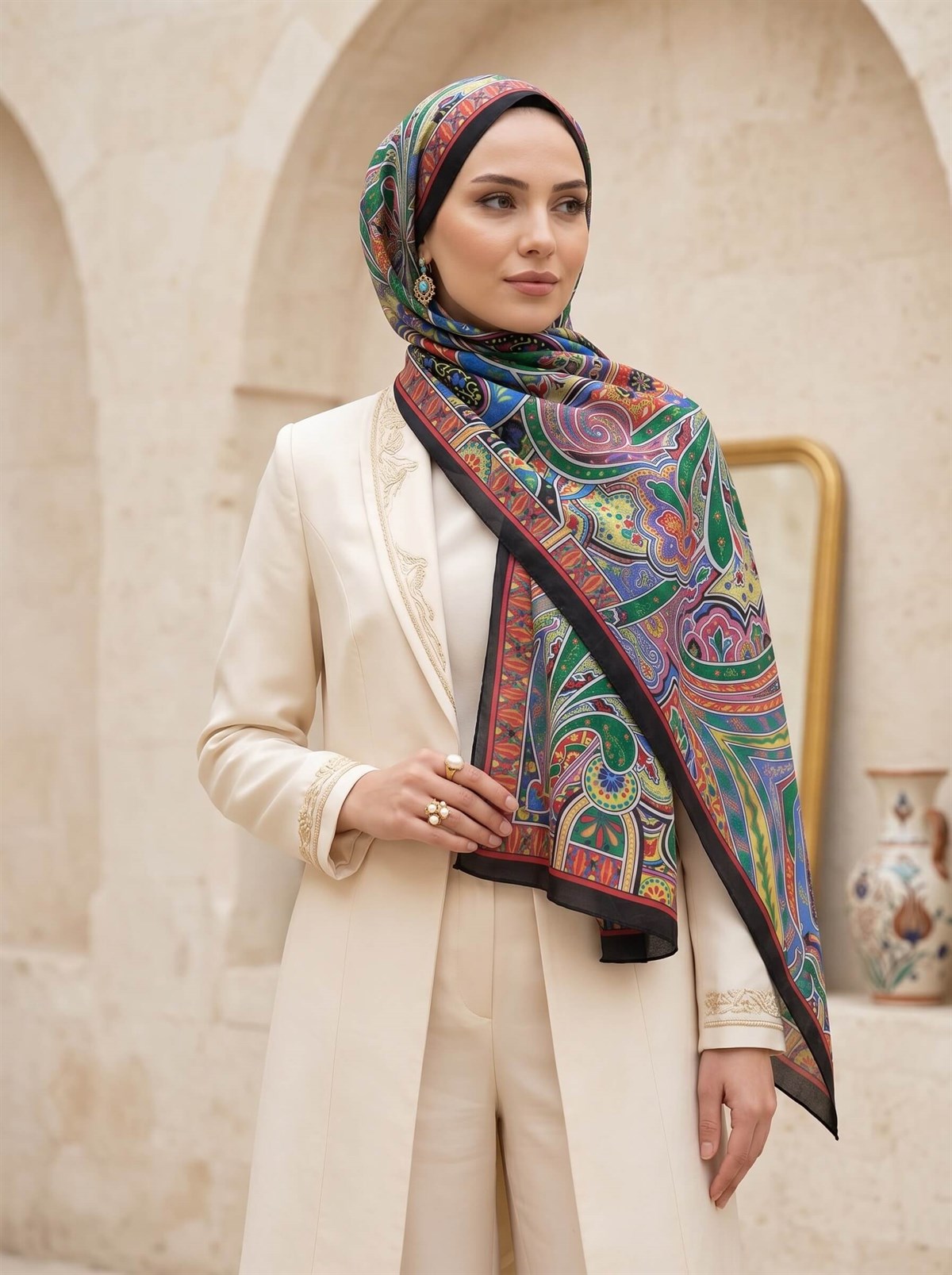 100% İpek Etro Desenli Siyah - Fıstık Yeşili Renkli 92x210 Şal