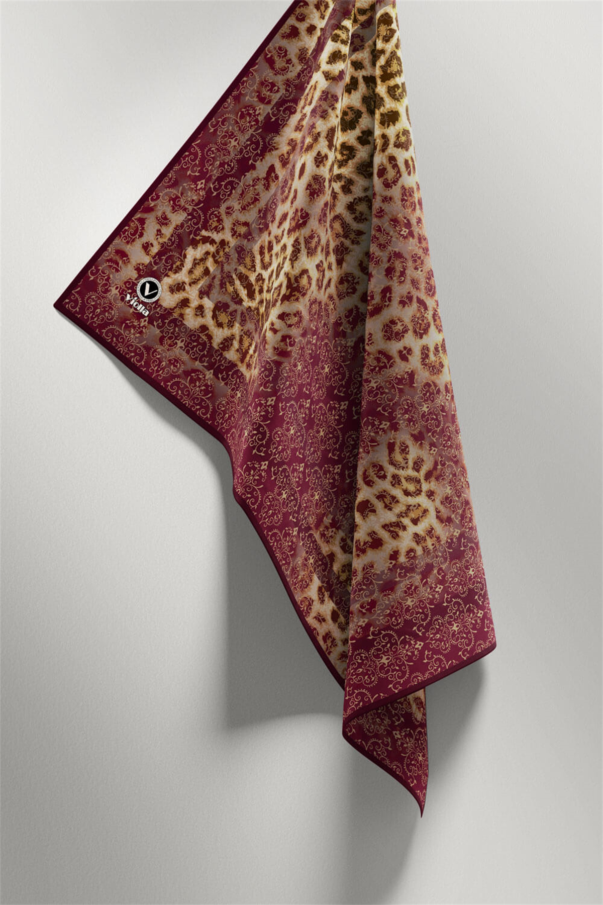 Twill Leopar Desenli Mürdüm Renkli 90x90 Eşarp (İpek İçermez) Kenar Dikiş Şekli El Dikişli