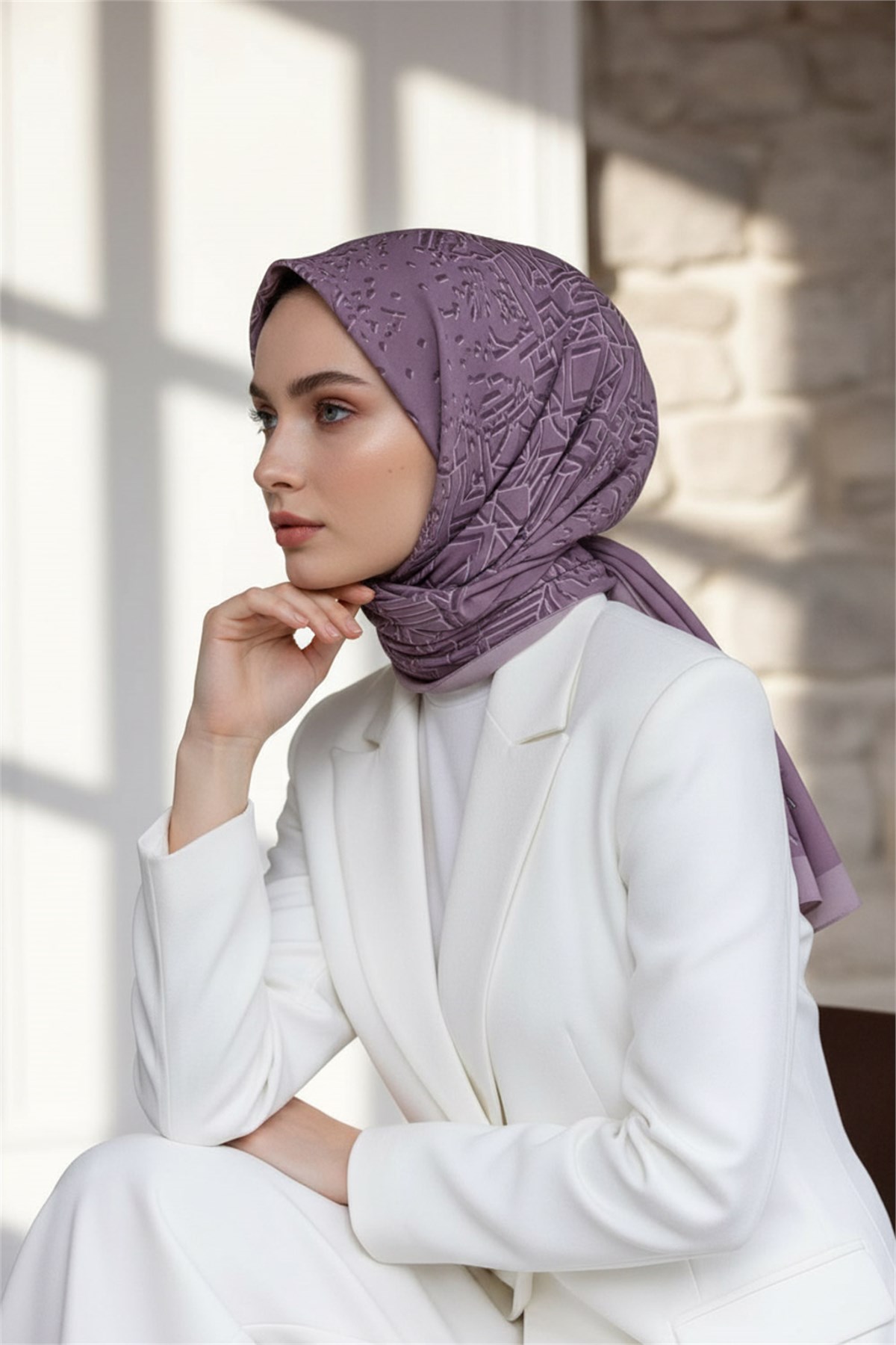 KREP GEOMETRİK DESENLİ GÜL KURUSU - PUDRA RENKLİ 75X195 KIRIŞMAZ ŞAL