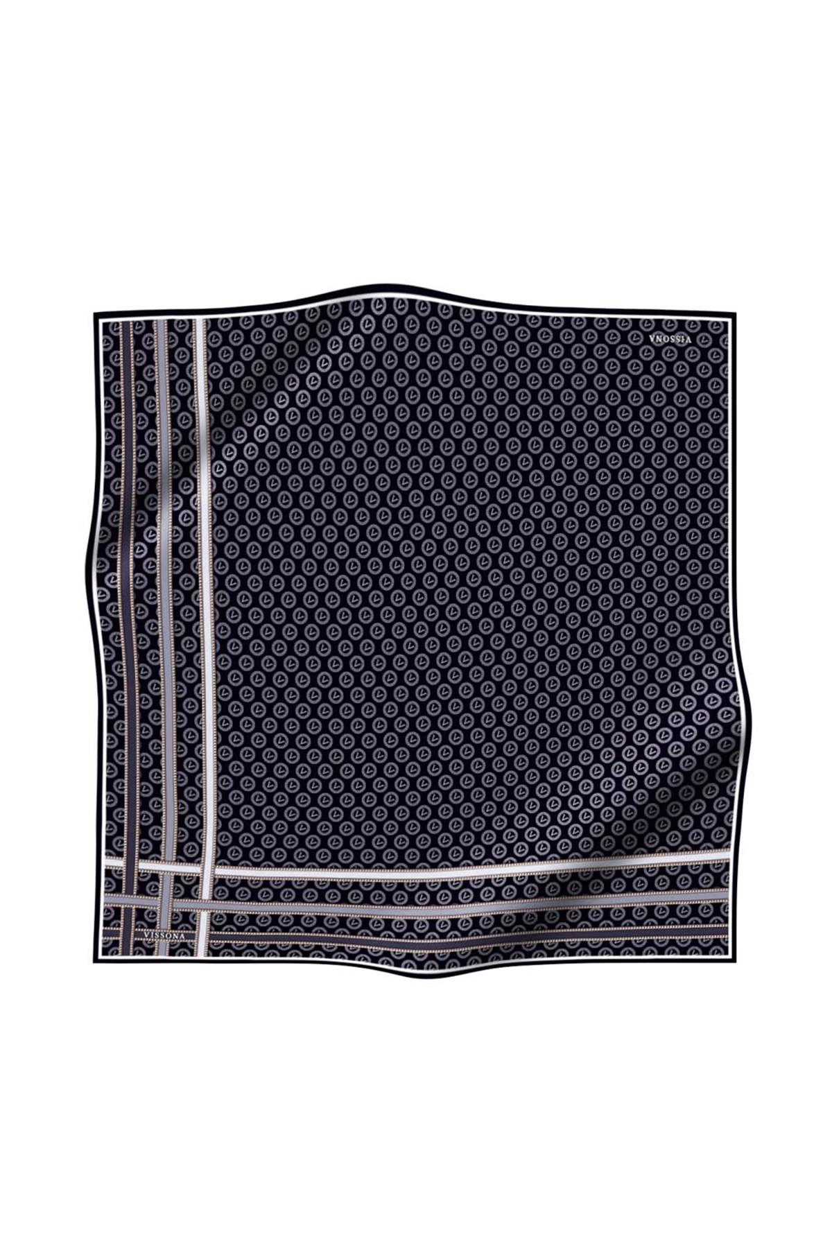 %100 Twill İpek Monogram Desenli Siyah - Gri Renkli 90x90 Eşarp Dikim Şekli : El Dikişi