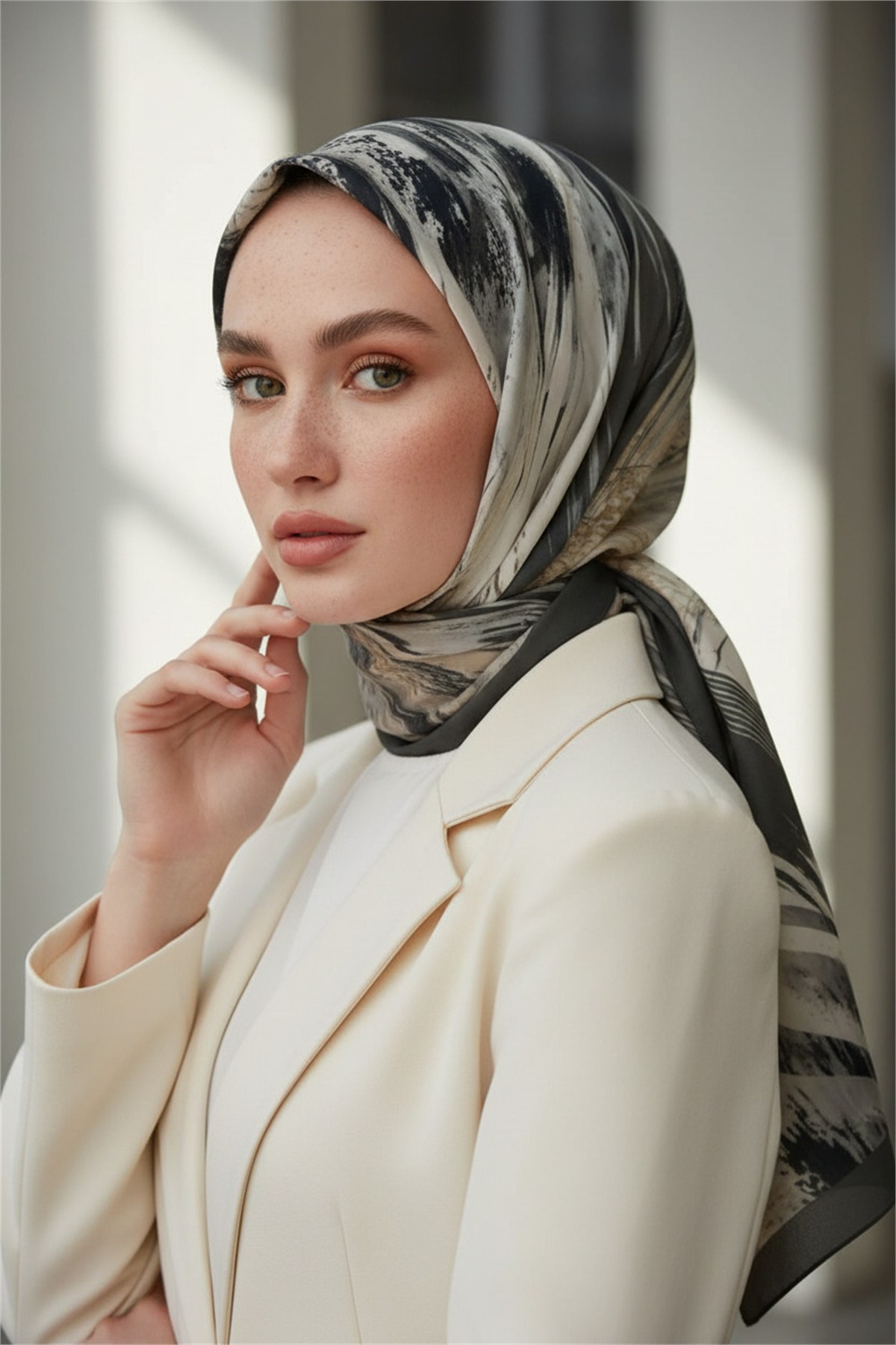 KREP FIRÇA DESENLİ GRİ RENKLİ 75X195 KIRIŞMAZ ŞAL
