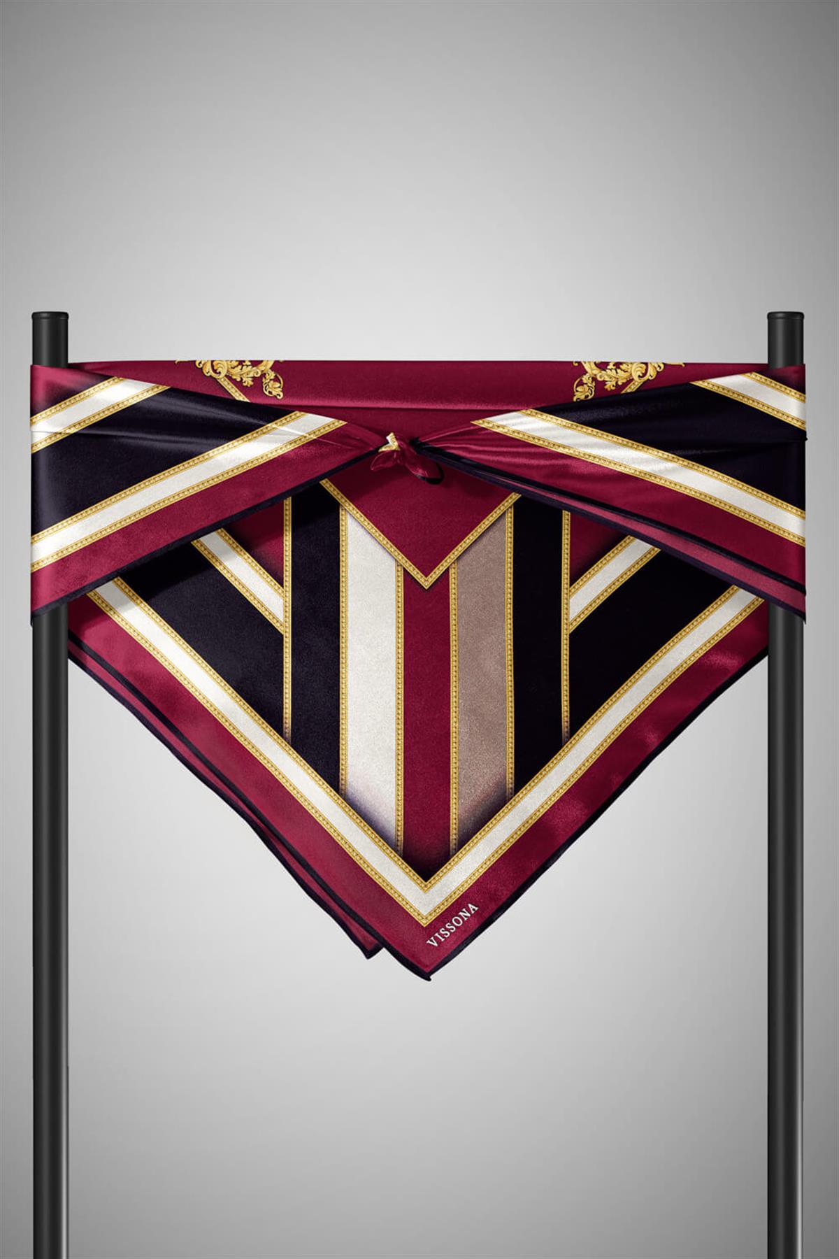 %100 Twill İpek Baroklu Ve Geometrik Desenli Bordo - Siyah Renkli 90x90 Eşarp Dikim Şekli : El Dikişi