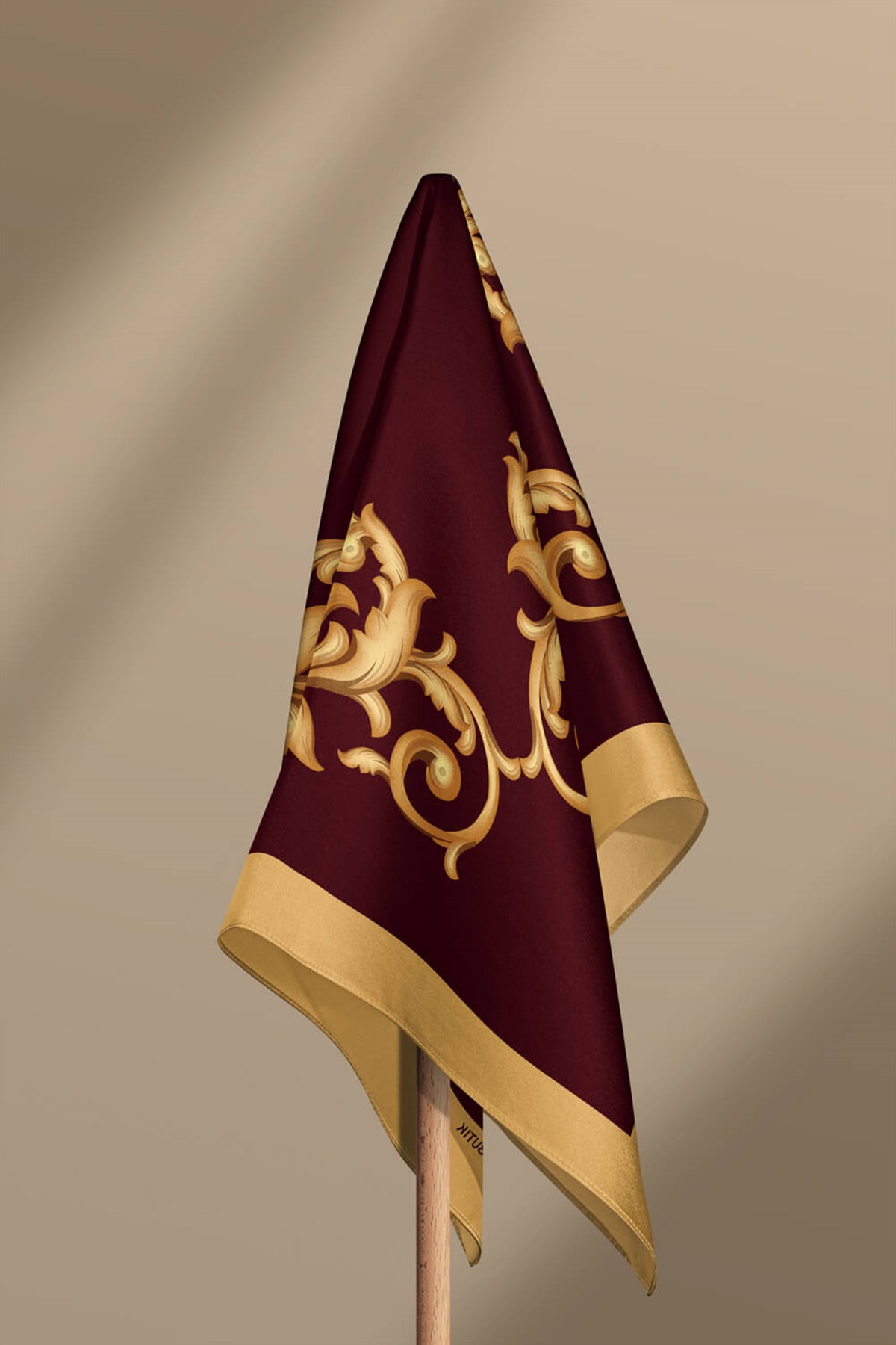 Violla C81 Kadın Kırmızı Sarı Sultan Desenli 50x50 Bandana HYL DG0822-22