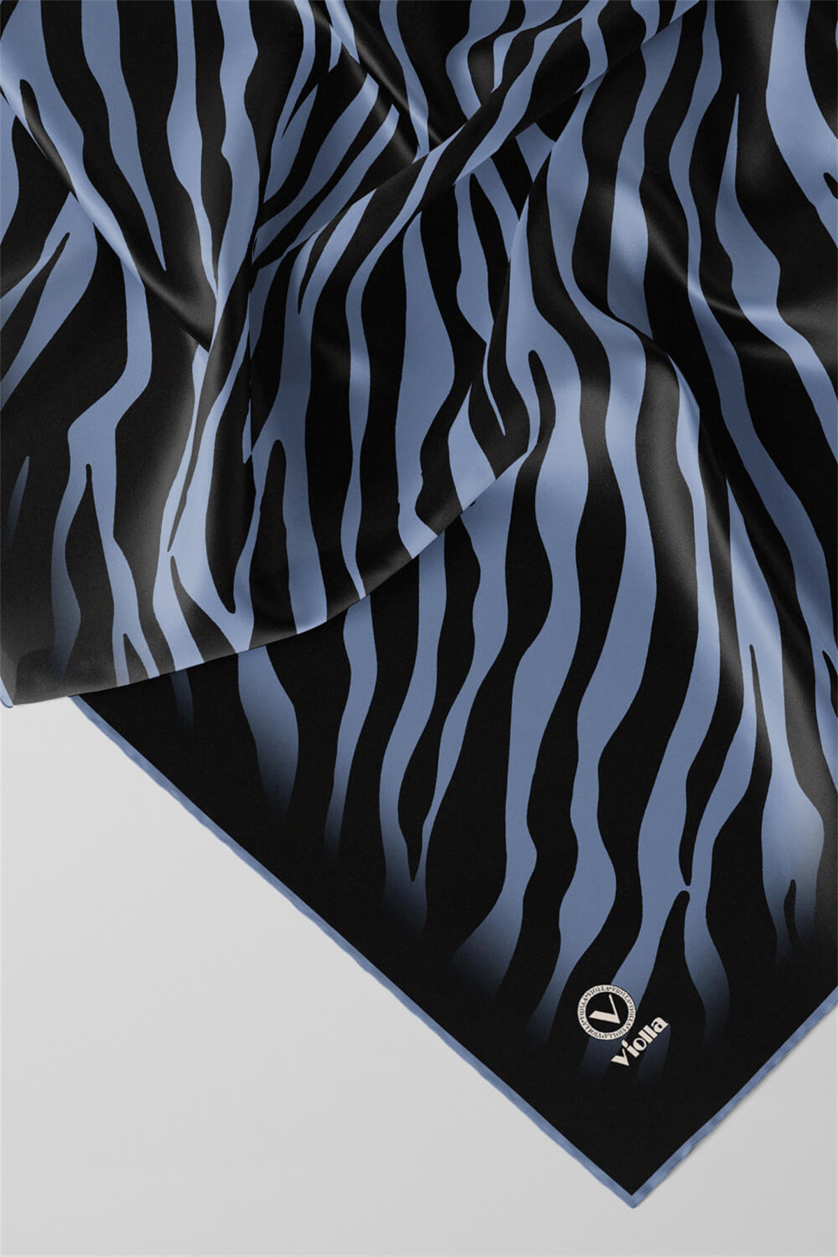 Twill Zebra Desenli İndigo Renkli 90x90 Eşarp (İpek İçermez) Dikim Şekli : El Dikişi