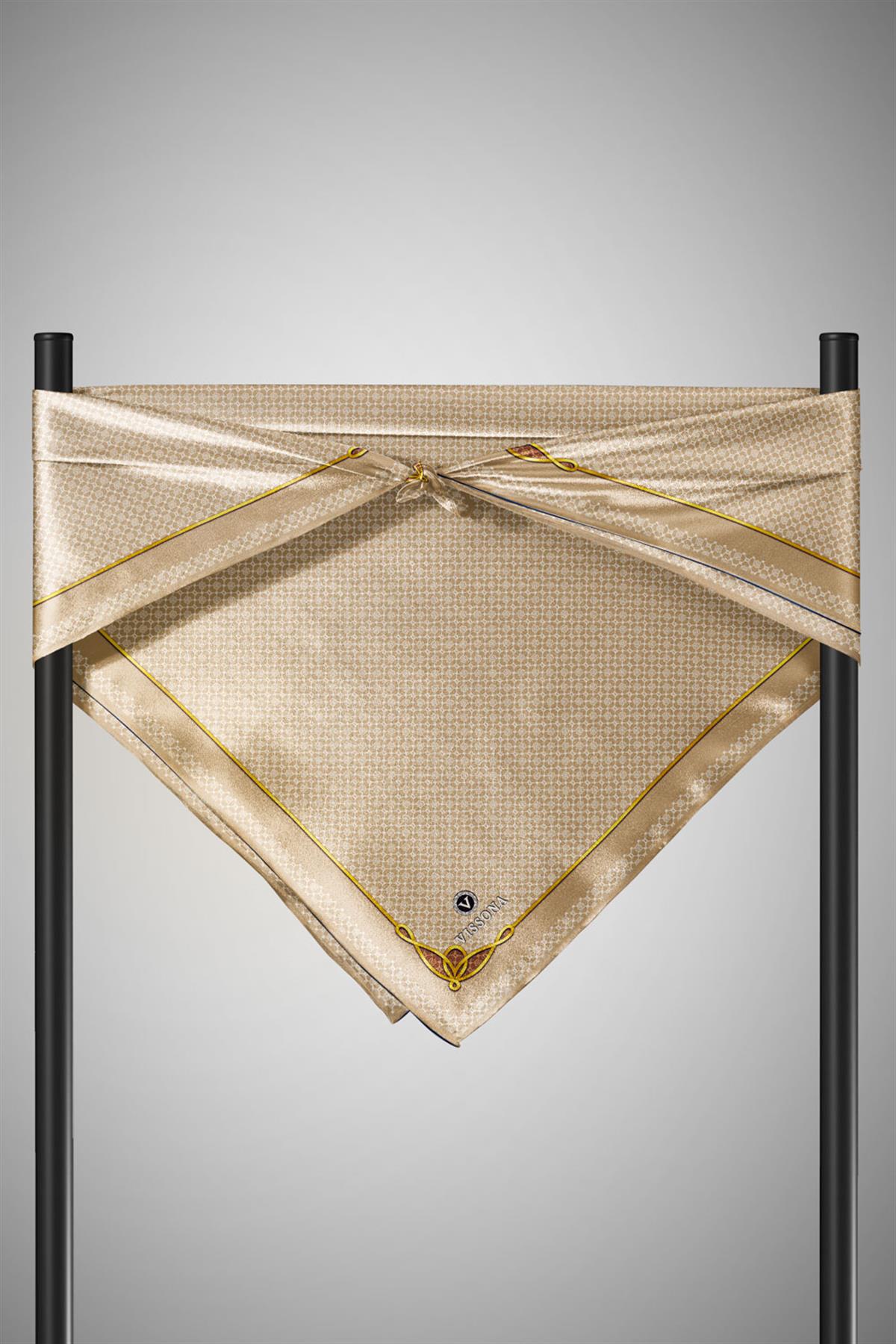%100 Twill İpek Minik Motif Desenli Bej - Krem Renkli 90x90 Eşarp Dikim Şekli : El Dikişi
