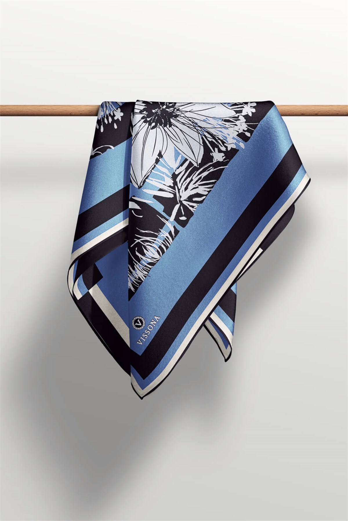 %100 Twill İpek Çiçekli ve Geometrik Desenli İndigo - Siyah Renkli 90x90 Eşarp Dikim Şekli : El Dikişi
