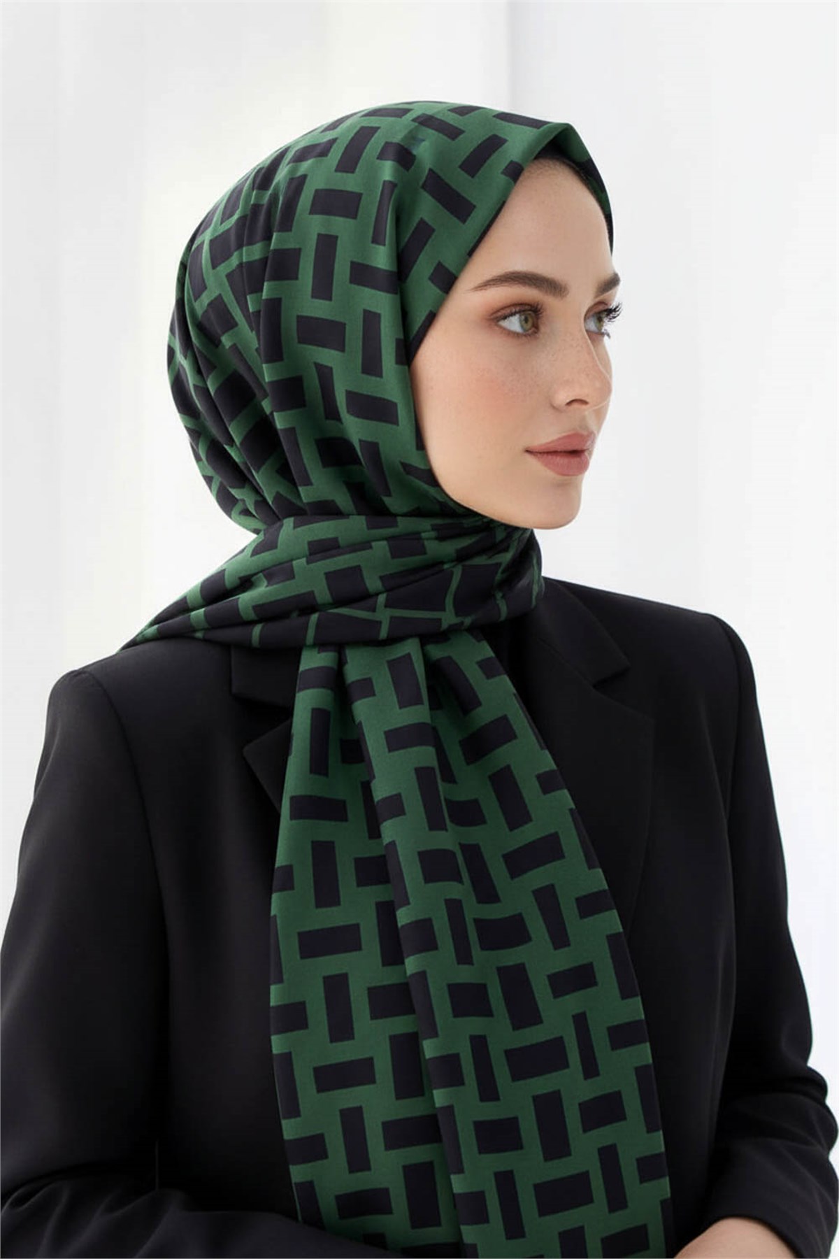 KREP KARELİ DESENLİ PETROL YEŞİLİ RENKLİ 75X195 KIRIŞMAZ ŞAL