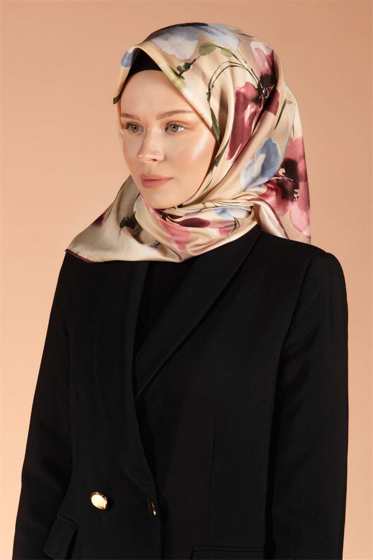 %100 Twill İpek Çiçek Desenli Bebe Mavisi - Gül Kurusu Renkli 90x90 Dikim Şekli : El Dikişi Eşarp