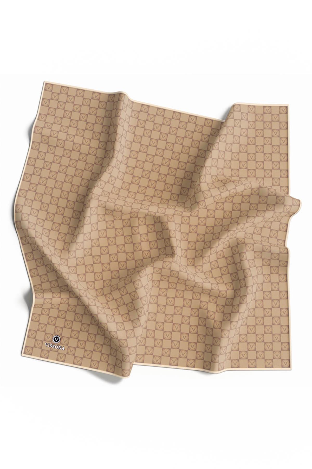 %100 Twill İpek Monogram Desenli Bej Renkli 90x90 Eşarp Dikim Şekli : El Dikişi