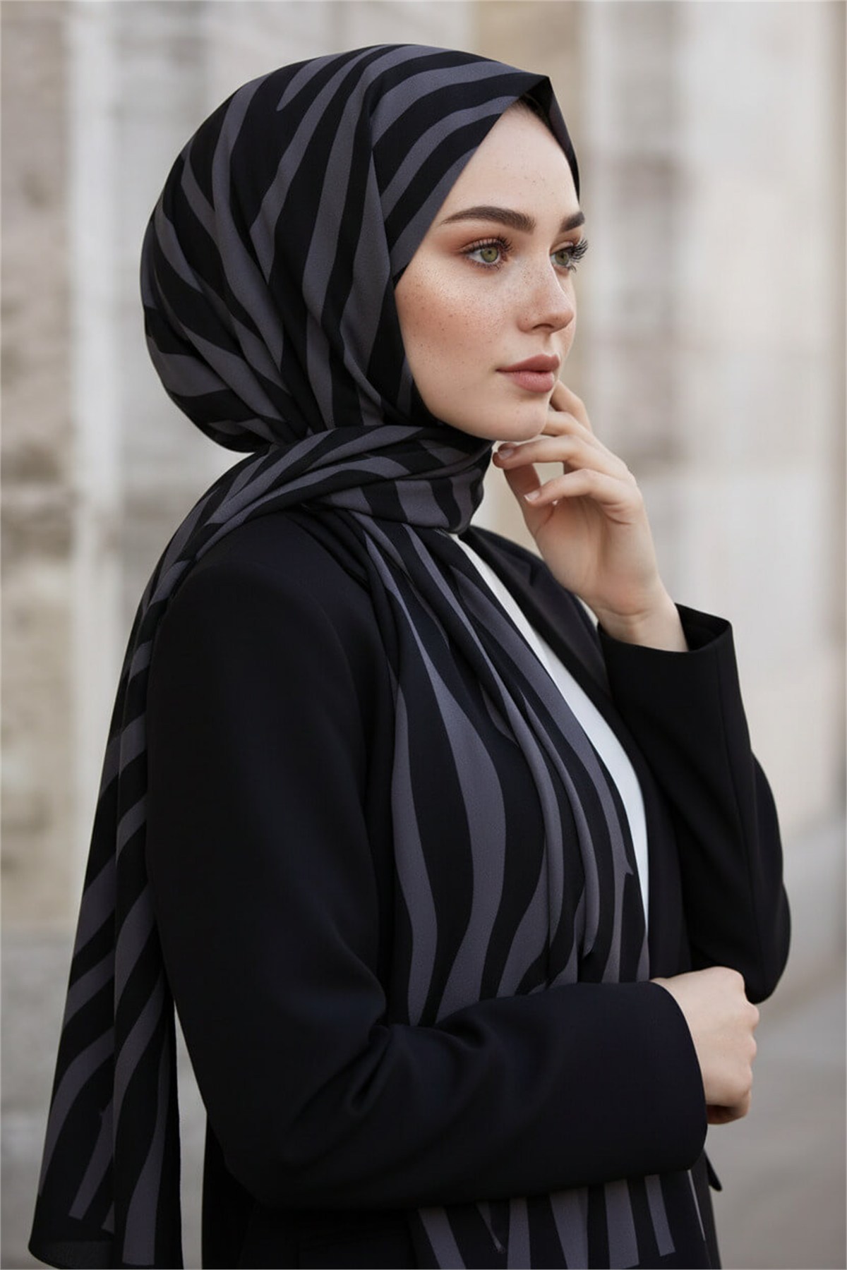 Kırışmaz Krep Şal Zebra Desenli Siyah Füme 75x190 cm – Kolay Şekil Alan
