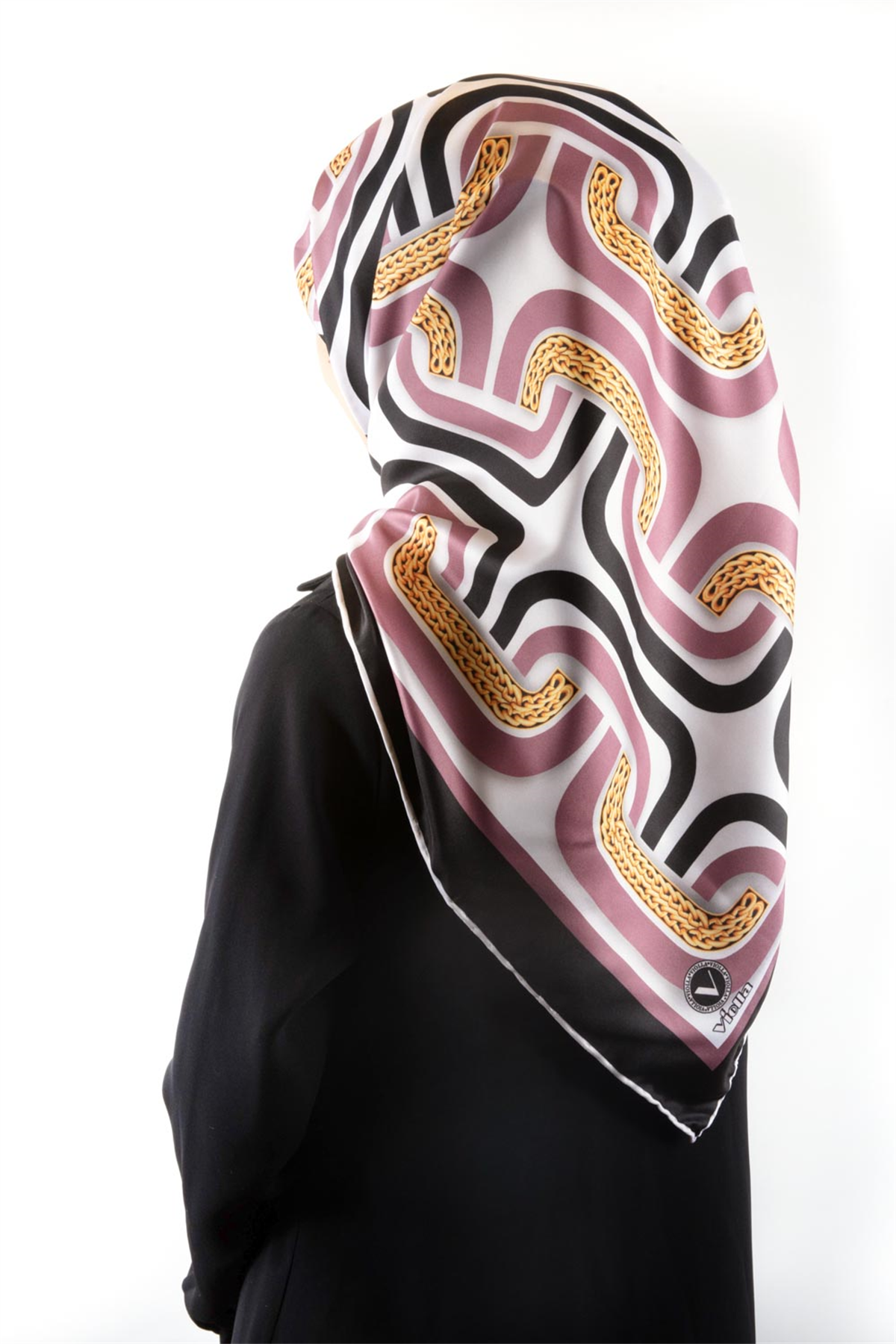 Twill Geometrik Zincir Desenli Pembe Renkli 90x90 Eşarp (İpek İçermez) Kenar Dikiş Şekli El Dikişli