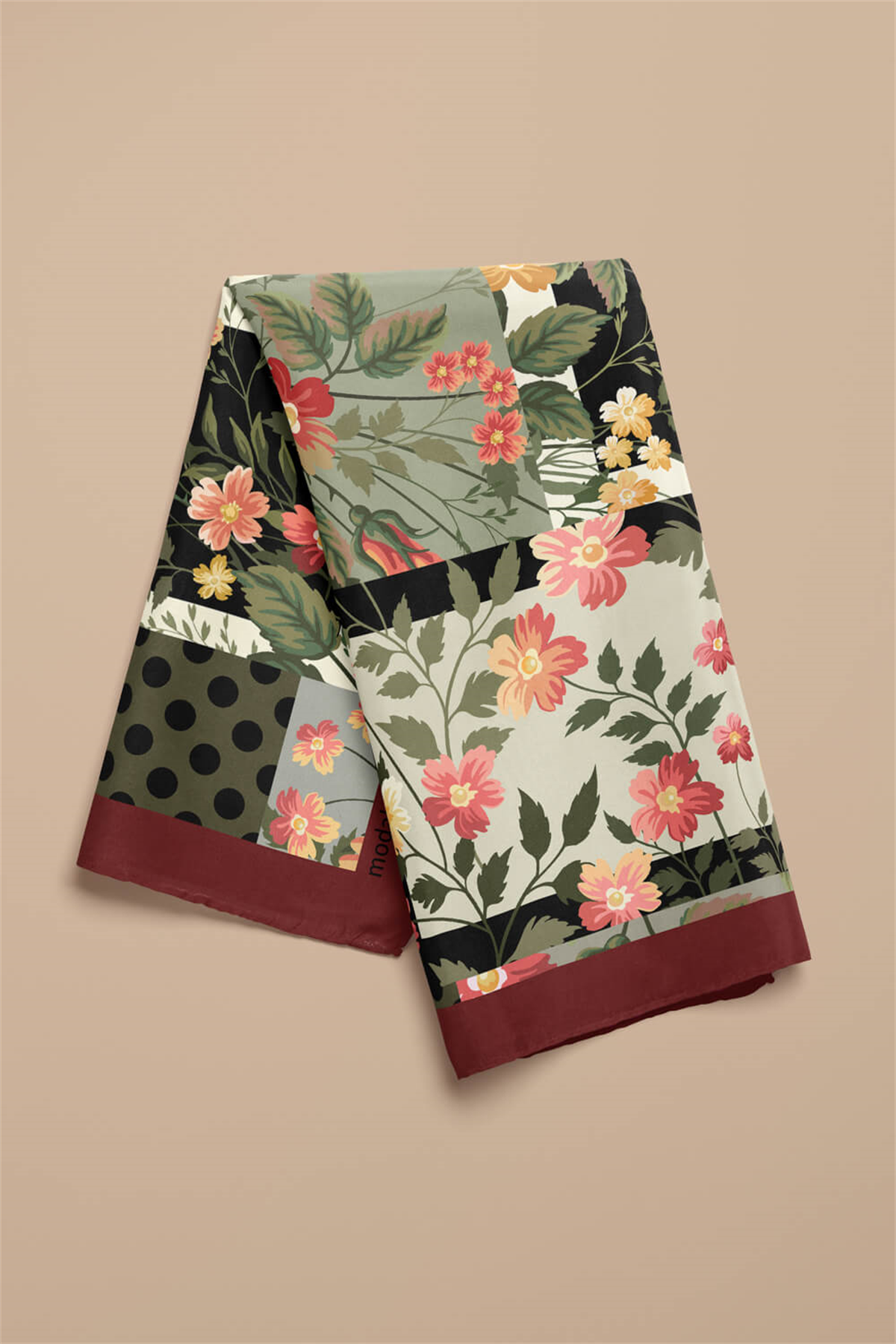 Y31 Kadın Patchwork Desenli Bandana 50x50 Yeşil DG0390-22