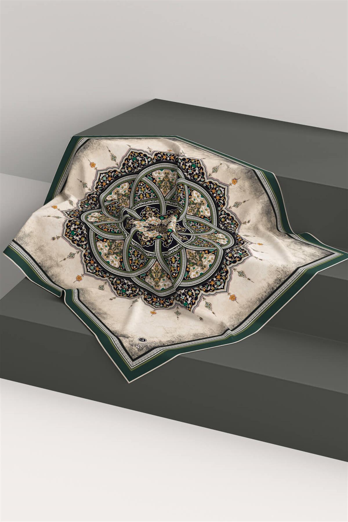 %100 Twill İpek Şal Desenli Siyah - Zümrüt Yeşili Renkli 90x90 Eşarp Dikim Şekli : El Dikişi