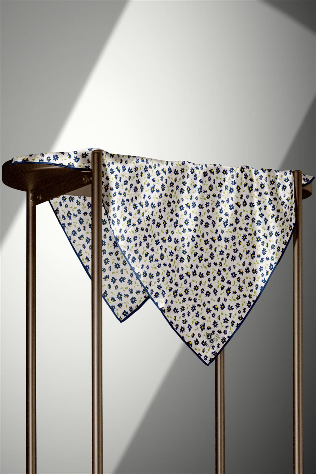 %100 Twill İpek Papatya Desenli Krem - Lacivert Renkli 90x90 Eşarp Dikim Şekli : El Dikişi