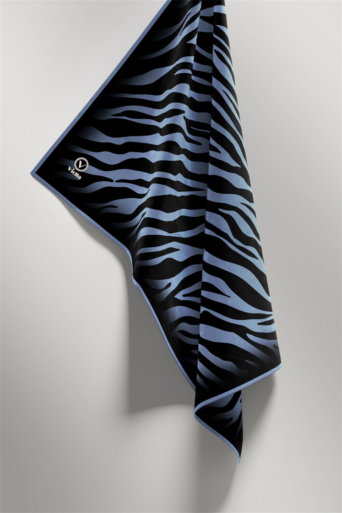 Twill Zebra Desenli İndigo Renkli 90x90 Eşarp (İpek İçermez) Dikim Şekli : El Dikişi