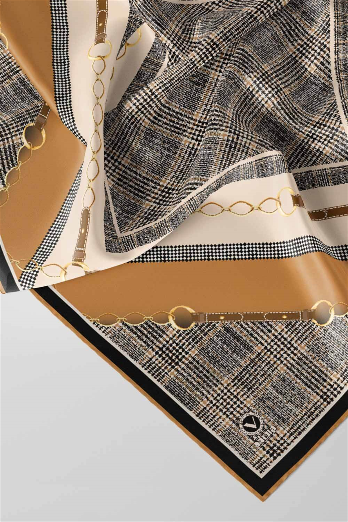 Twill Kemer ve Zincir Detaylı Ekose Desenli Hardal Renkli 90x90 Eşarp (İpek İçermez) Kenar Dikiş Şekli El Dikişli