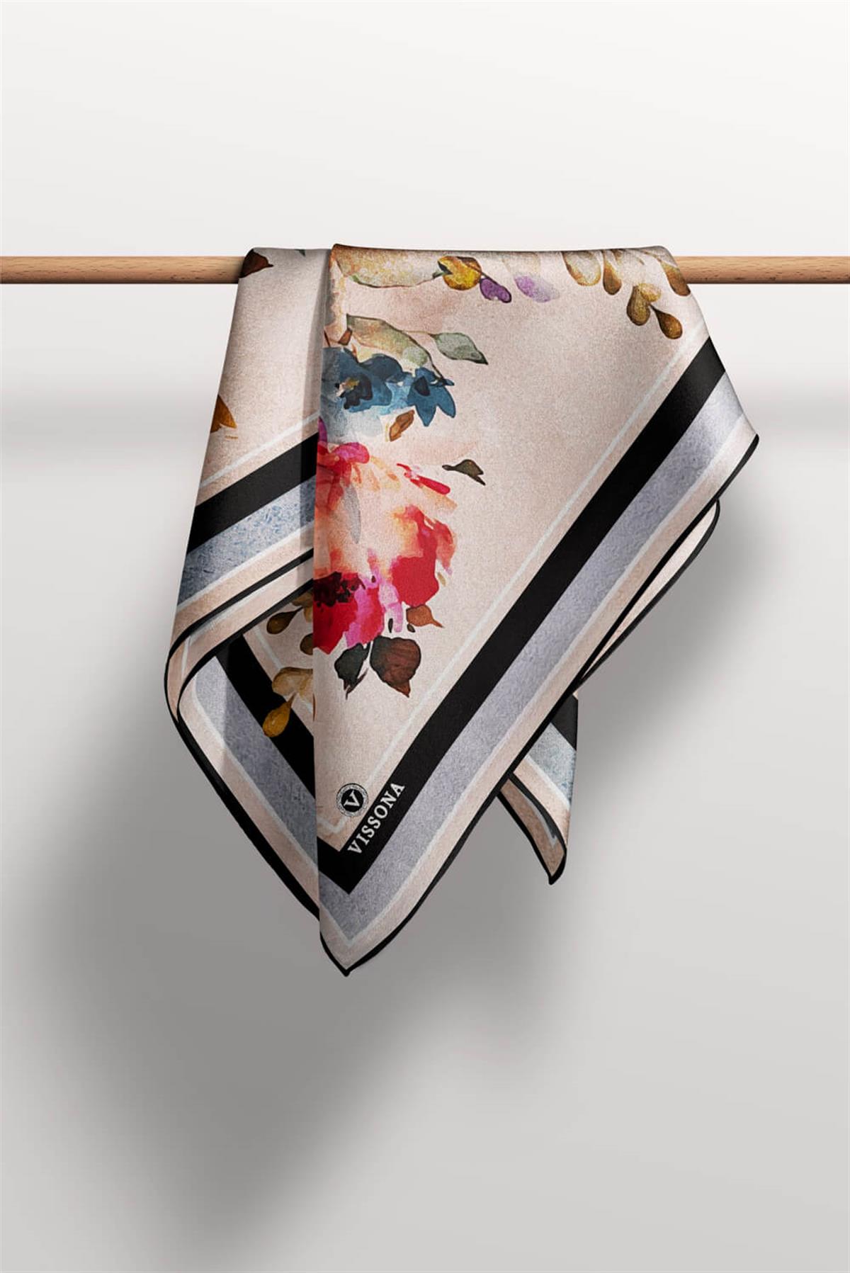 %100 Twill İpek Bahar Çiçekleri Desenli Siyah - Haki Renkli 90x90 Eşarp Dikim Şekli : El Dikişi