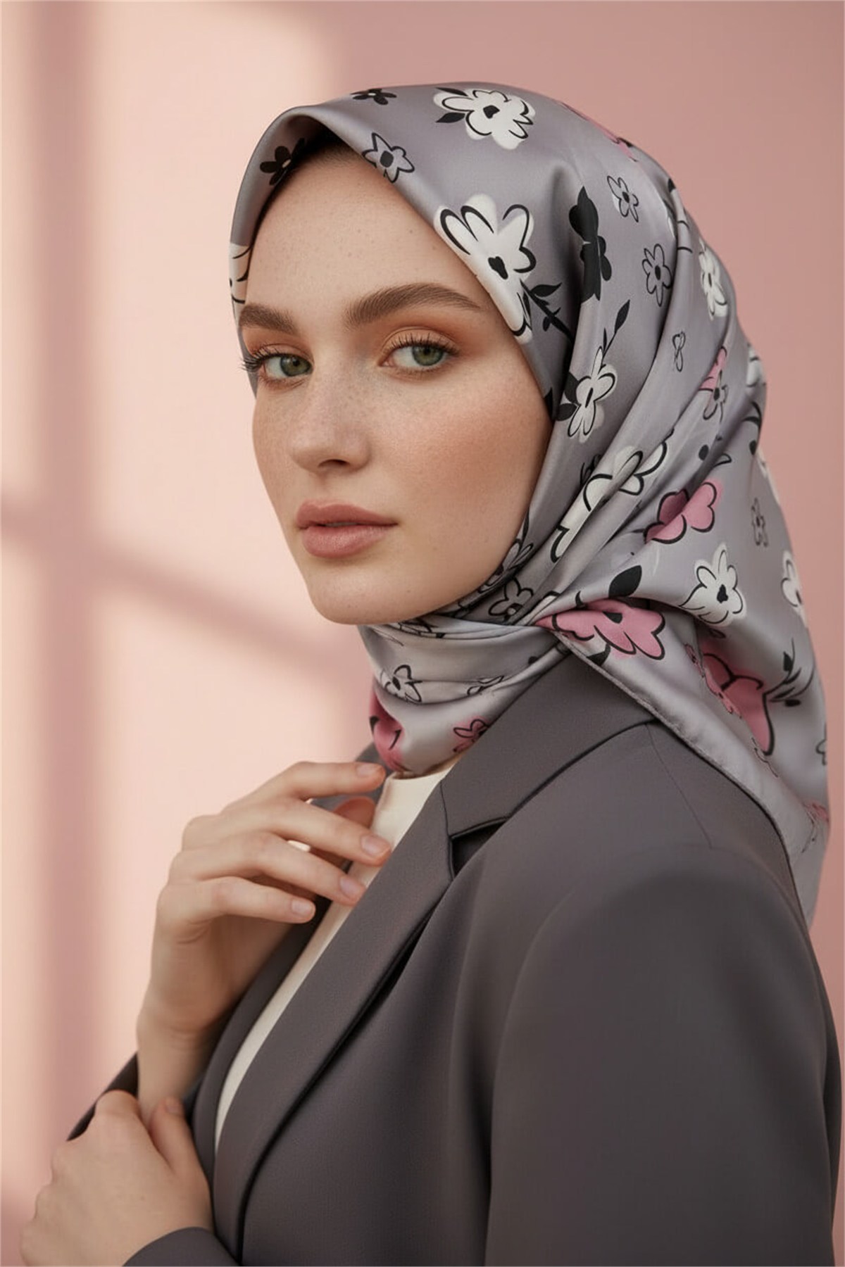 Rayon Papatya Desenli Gri Renkli 90x90 Eşarp (İpek İçermez) Kenar Dikiş Şekli El Dikişli