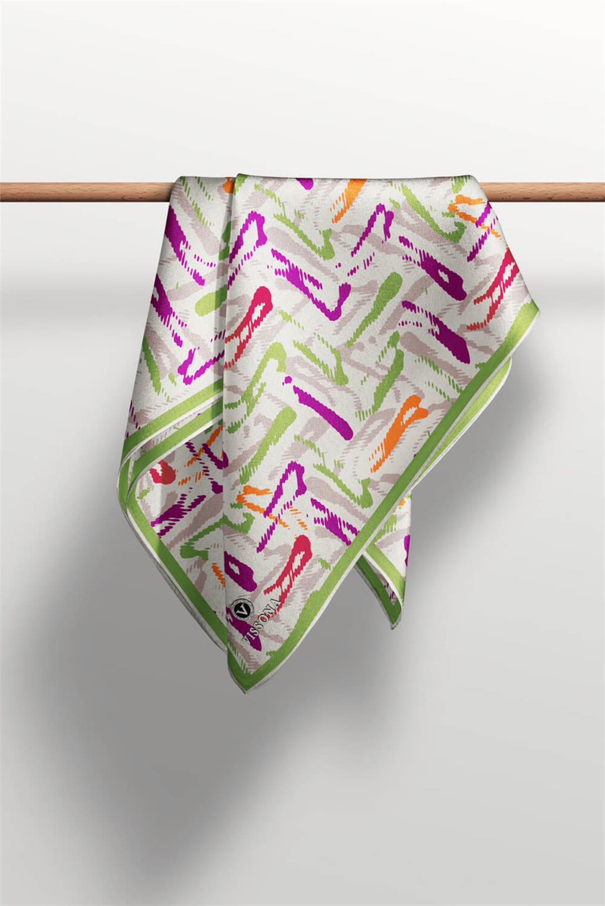 %100 Twill İpek Geometrik Desenli Fıstık Yeşili - Mürdüm Renkli 90x90 Eşarp Dikim Şekli : El Dikişi