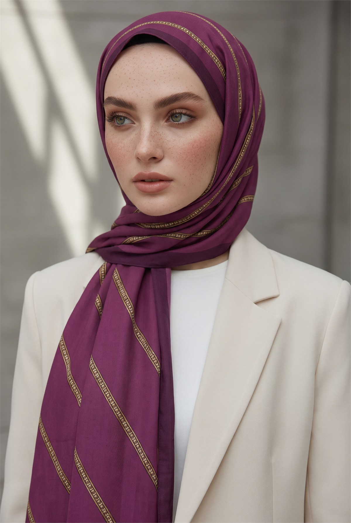 KREP ZİNCİR DESENLİ MÜRDÜM RENKLİ 75X195 KIRIŞMAZ ŞAL