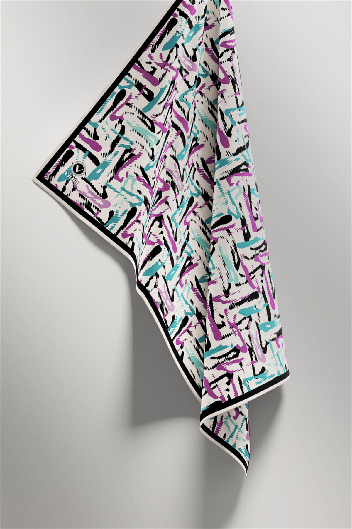 Twill Geometrik Desenli Mürdüm - Petrol Yeşili Renkli 90x90 Eşarp (İpek İçermez) Dikim Şekli : El Dikişi