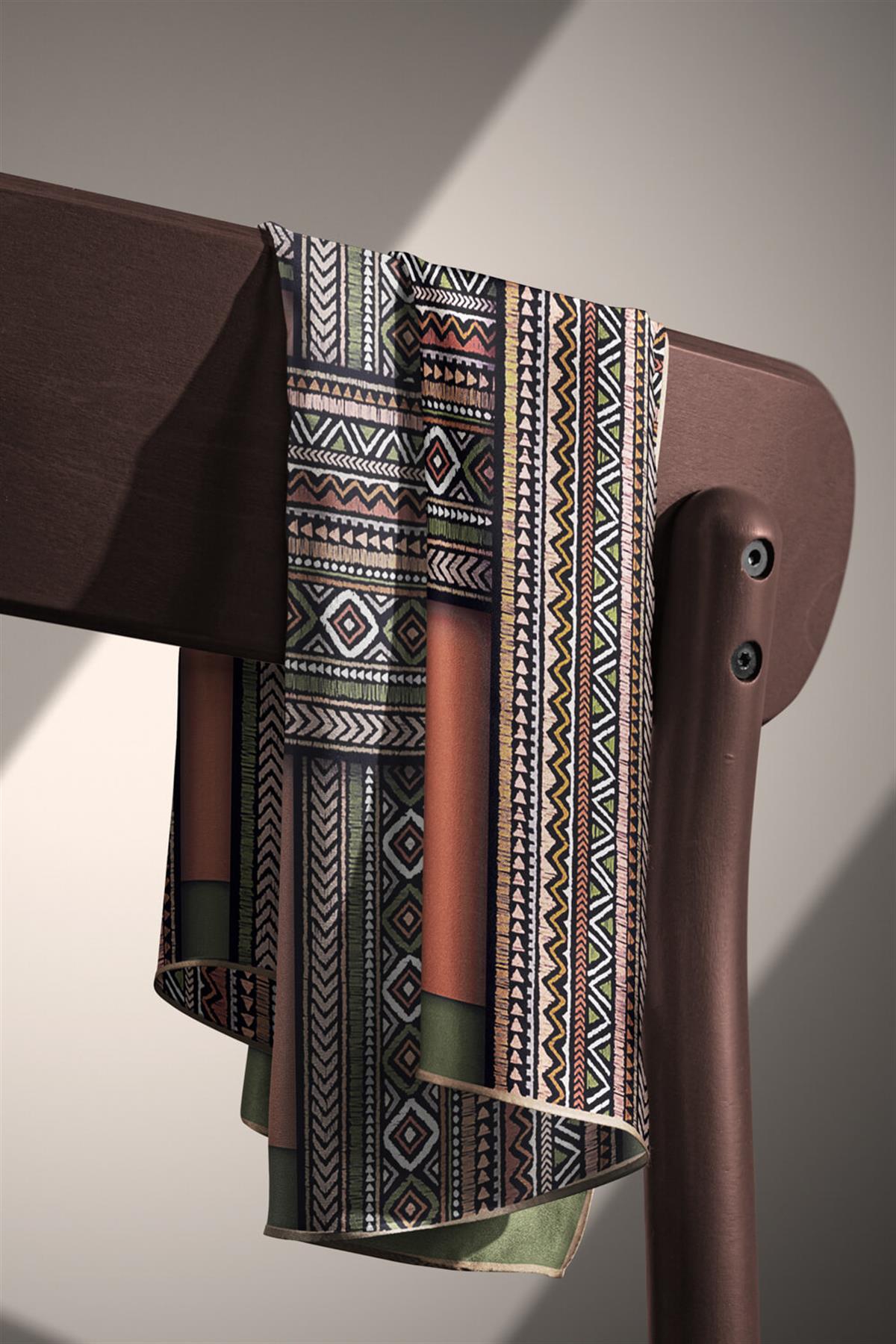 %100 Twill İpek Etnik Desenli Haki - Bakır  Renkli 90x90 Eşarp Dikim Şekli : El Dikişi