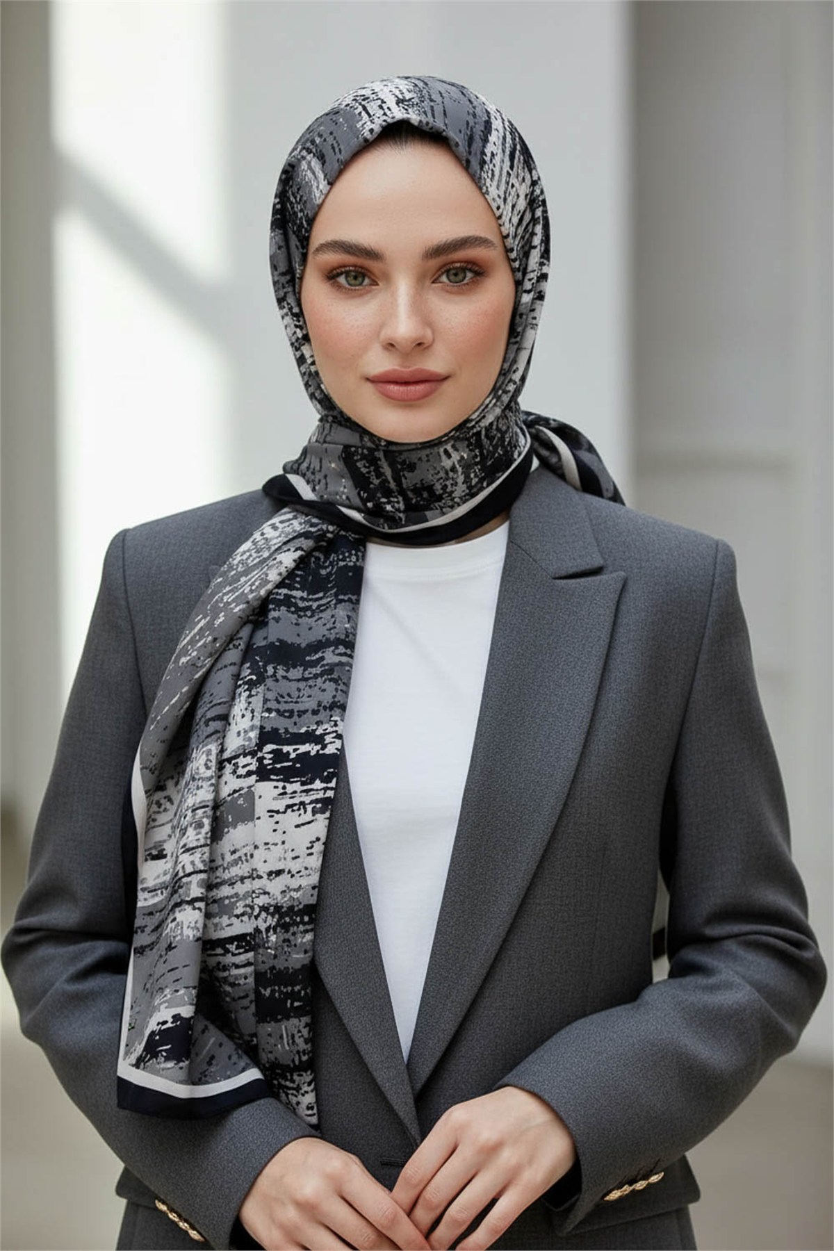 KREP FIRÇA DESENLİ SİYAH RENKLİ 75X195 KIRIŞMAZ ŞAL
