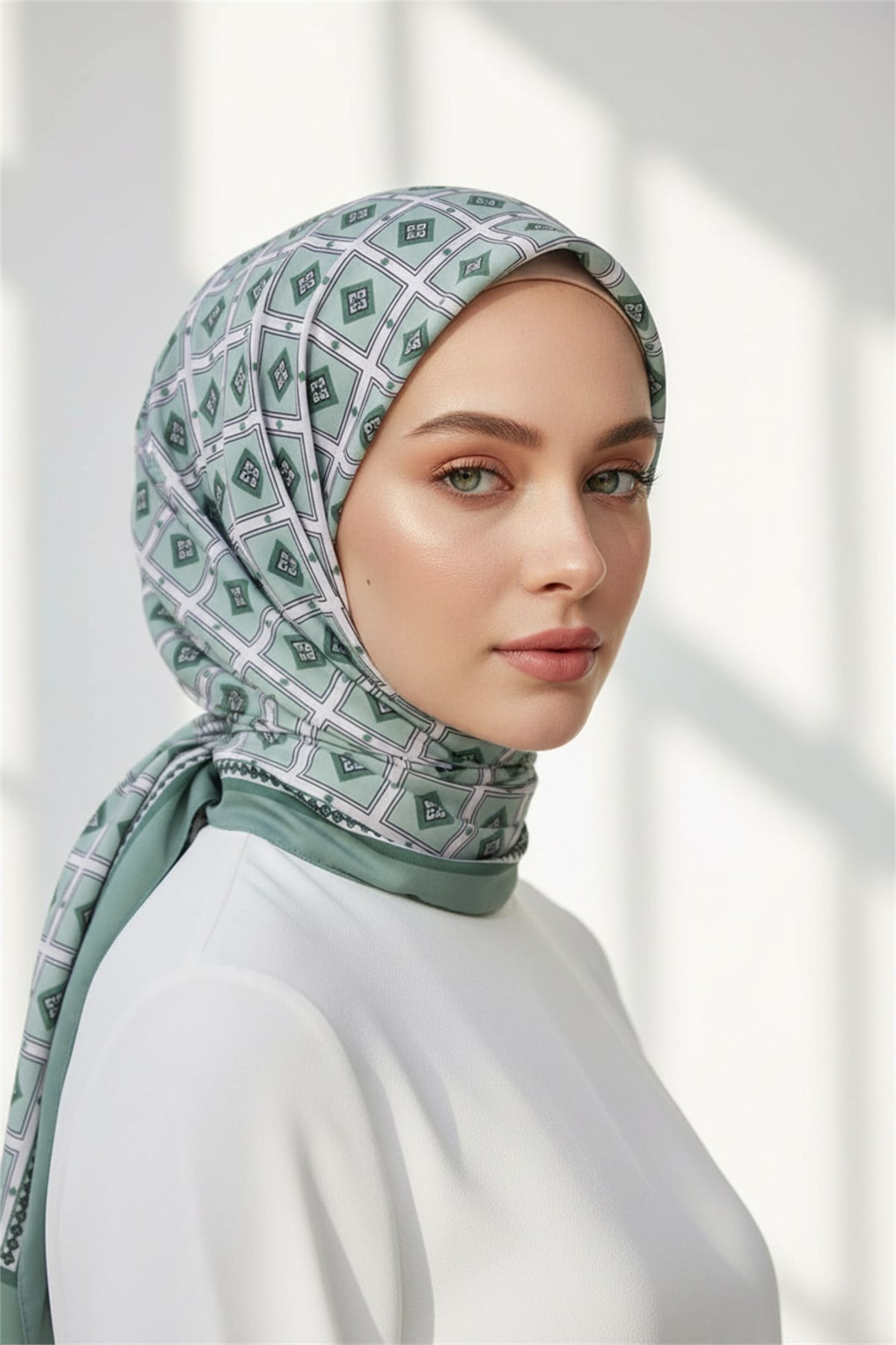 KREP KARE DESENLİ KOYU MİNT RENKLİ 75X195 KIRIŞMAZ ŞAL