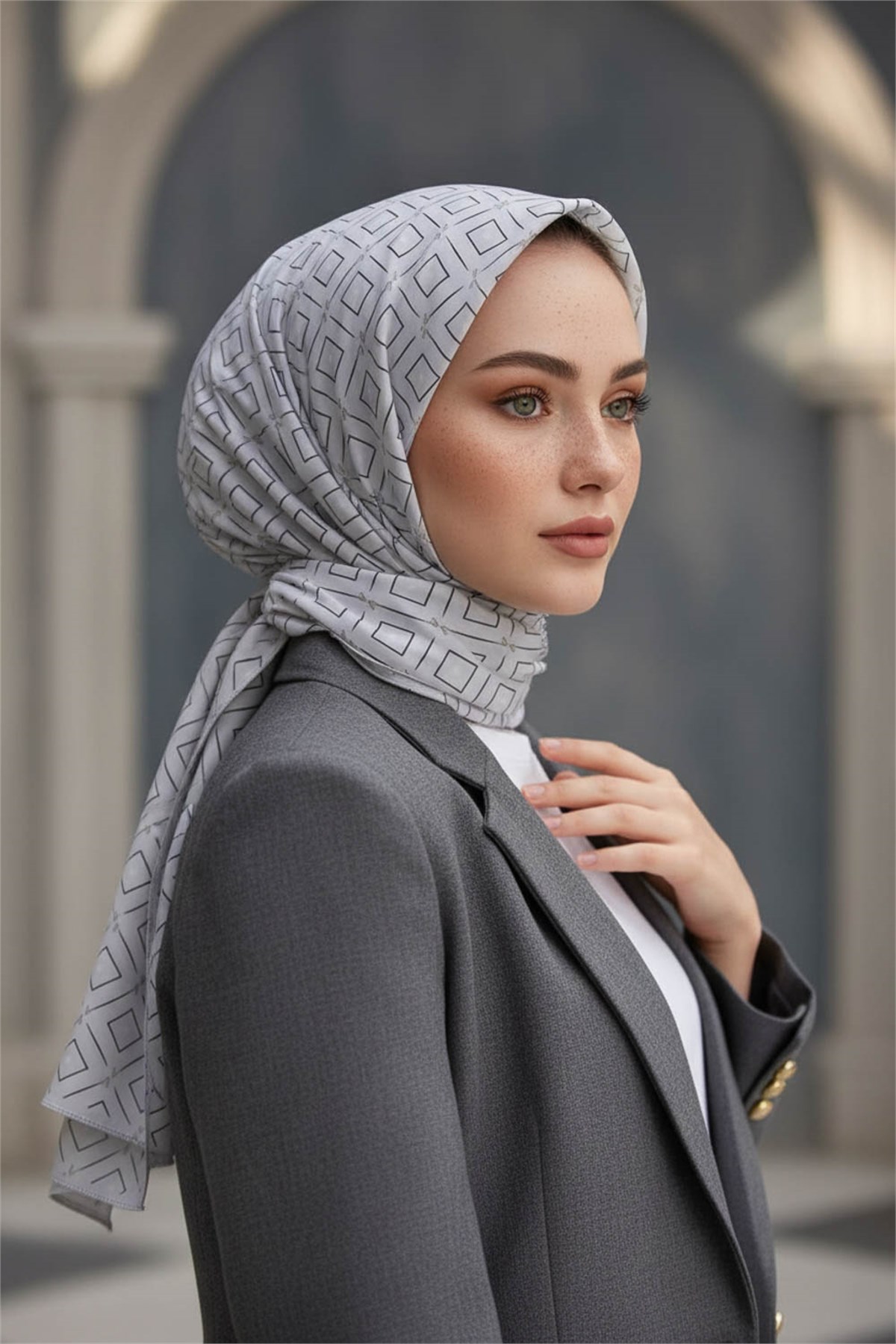 KREP GEOMETRİK DESENLİ GÜMÜŞ RENKLİ 75X195 KIRIŞMAZ ŞAL