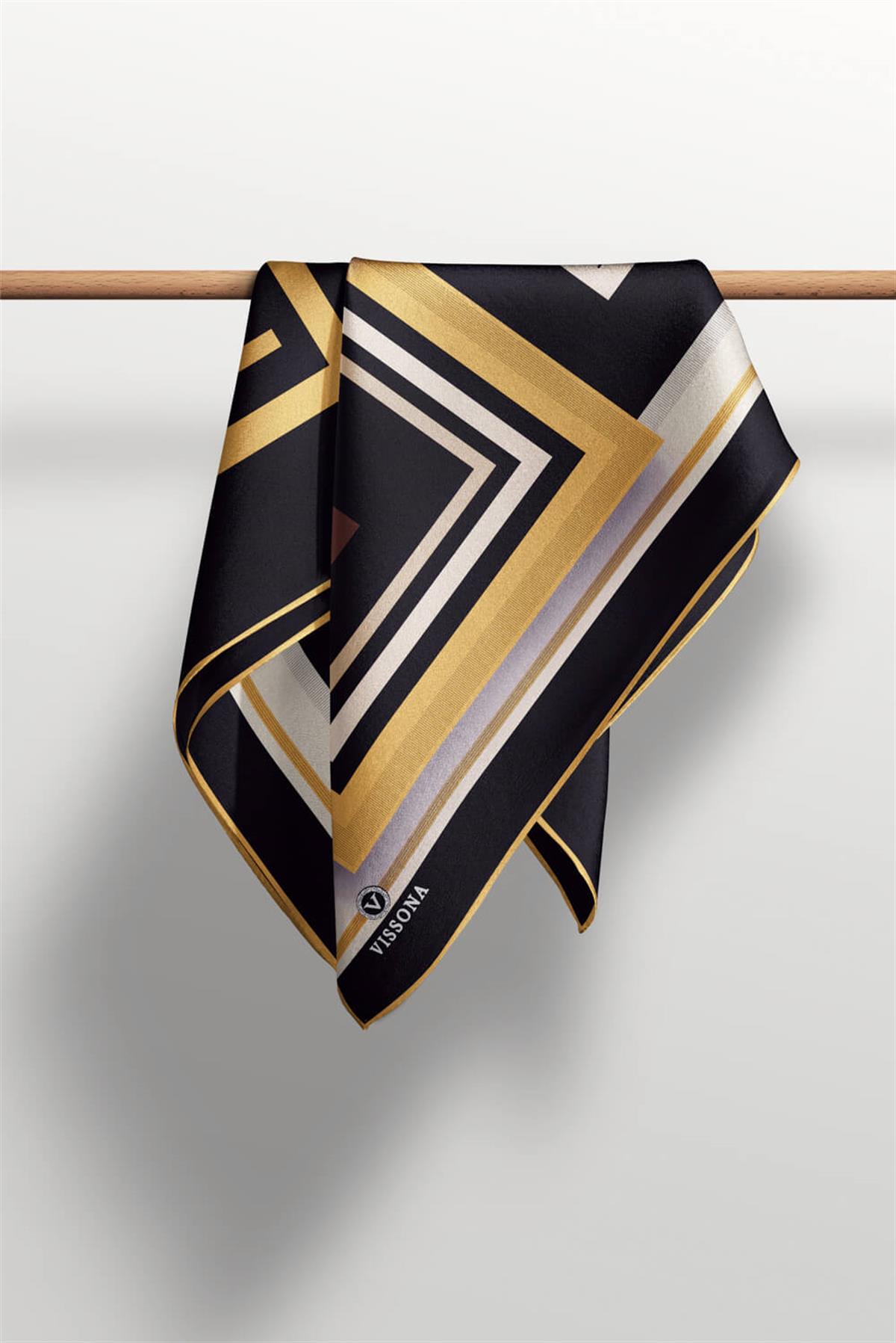 %100 Twill İpek Kare Desenli Siyah - Gold Renkli 90x90 Eşarp Kenar Dikiş Şekli El Dikişli