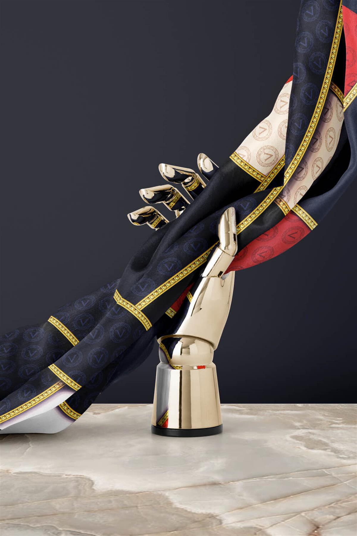 %100 Twill İpek Geometrik Desenli Lacivert - Kırmızı Renkli 90x90 Eşarp Dikim Şekli : El Dikişi