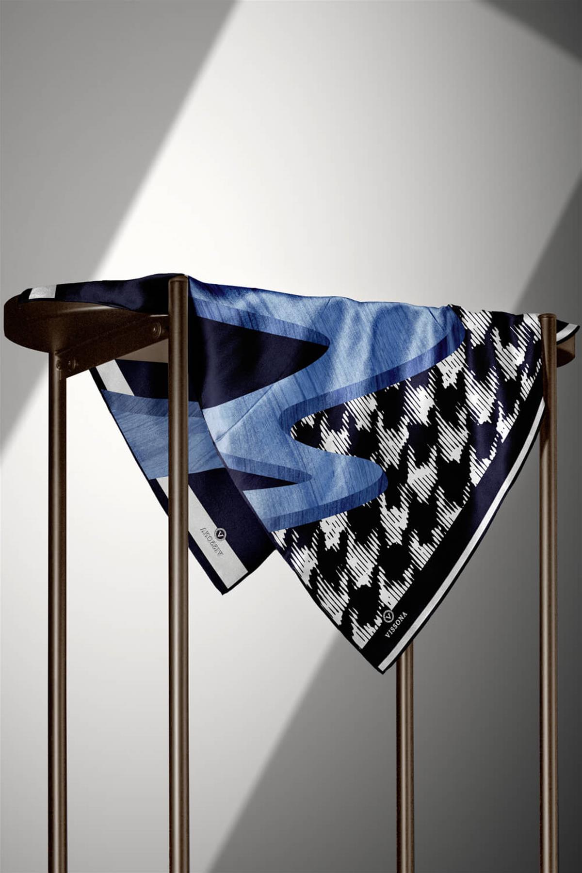 %100 Twill İpek Kazayağı Desenli İndigo - Lacivert Renkli 90x90 Eşarp Kenar Dikiş Şekli El Dikişli