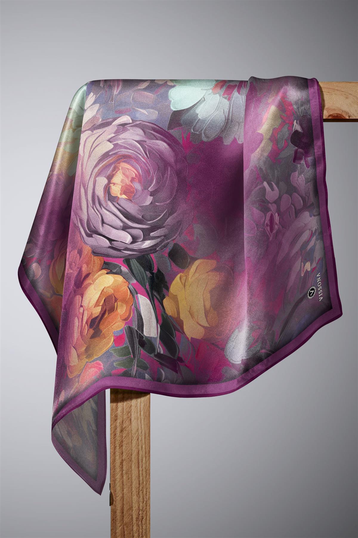 %100 Twill İpek Dumanlı Çiçek Desenli Mürdüm Renkli 90x90 Eşarp Kenar Dikiş Şekli El Dikişli