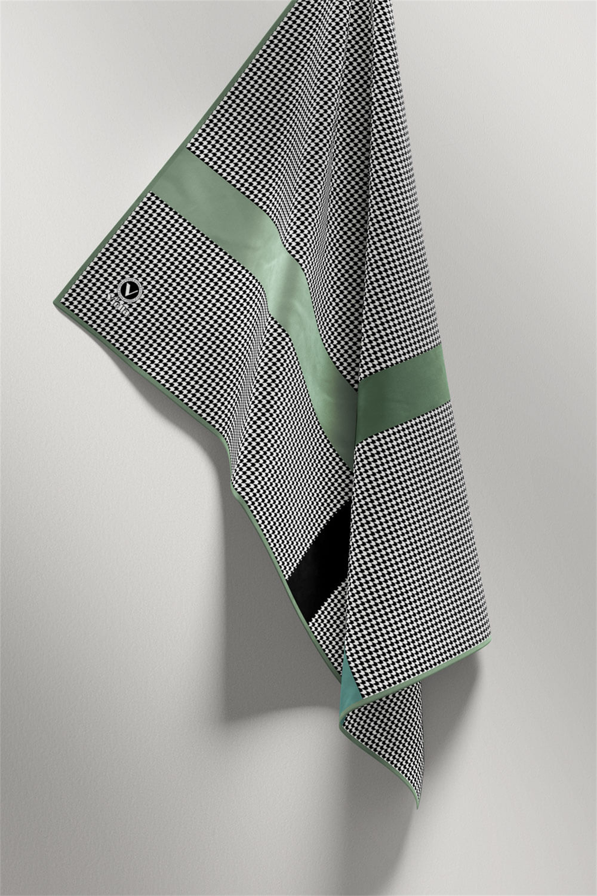 Twill Kazayaklı Şerit Desenli Mint Yeşili Renkli 90x90 Eşarp (İpek İçermez) Dikim Şekli : El Dikişi