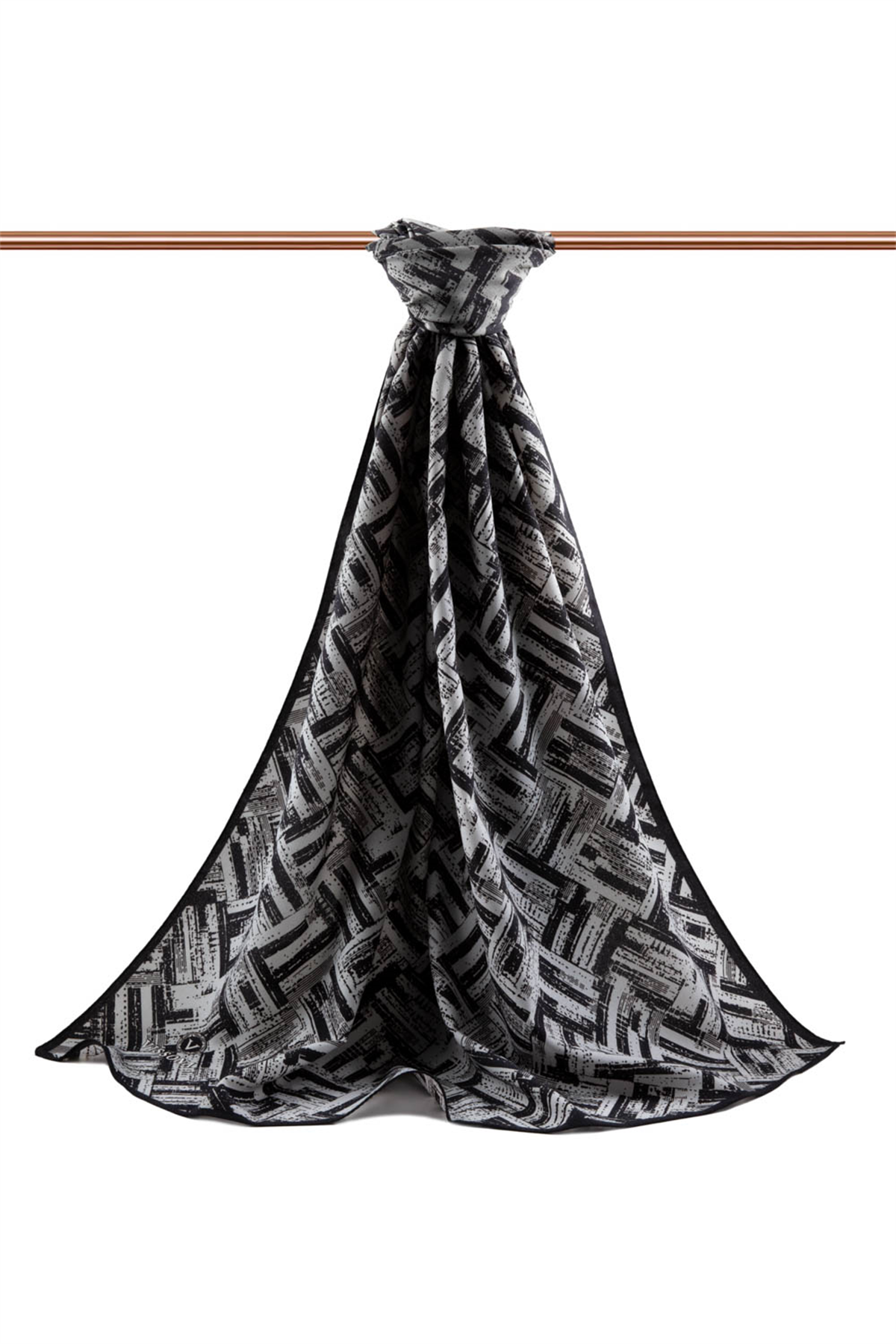 LÜKS MEDİNE İPEĞİ DEGRADELİ ÇİZGİ DESENLİ FÜME RENKLİ 75X195 KIRIŞMAZ ŞAL MOSS KREP DİKİŞ TİPİ İTALYAN DİKİŞLİ