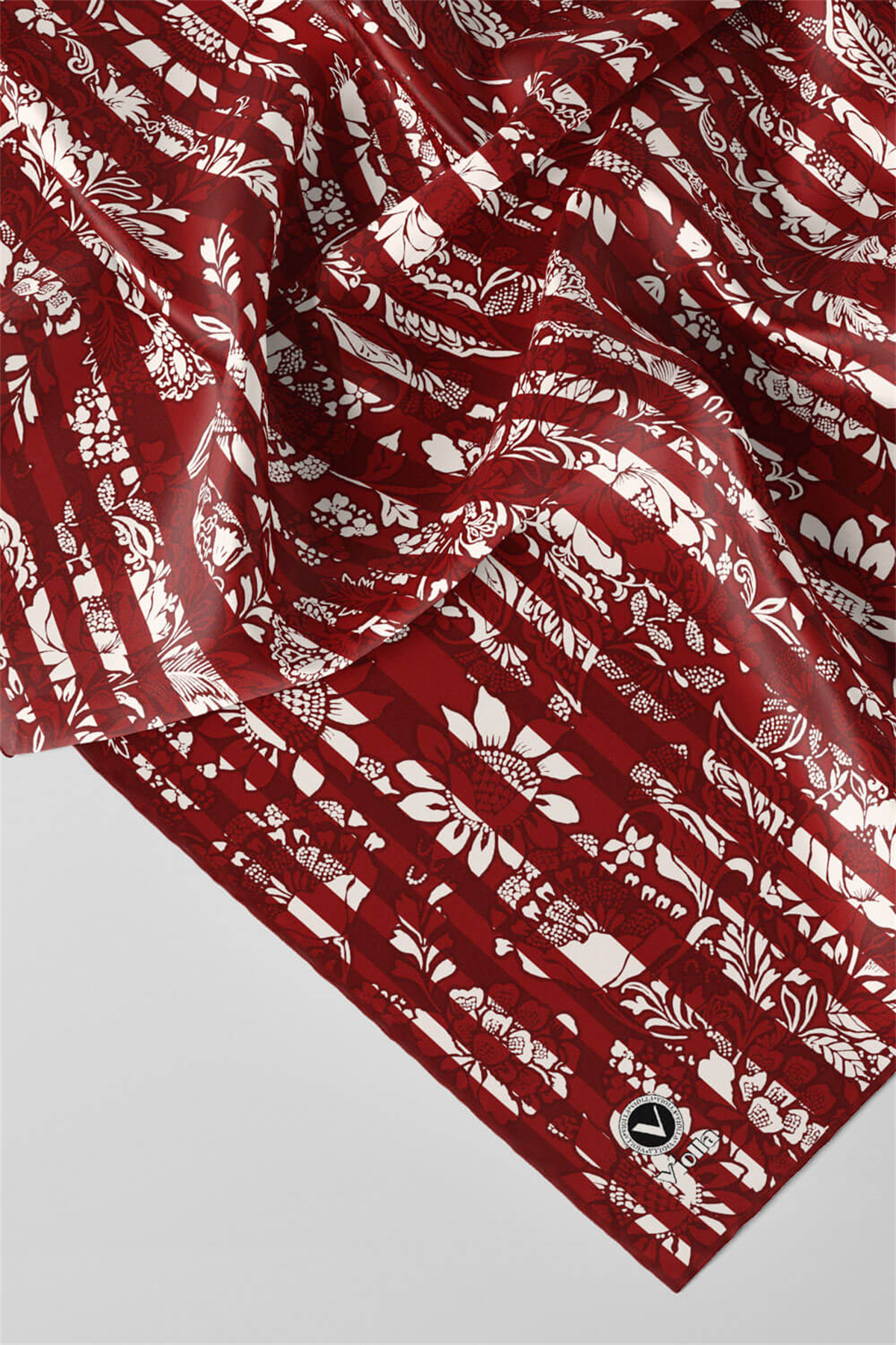 Twill Batik Şal Desenli Bordo Renkli 90x90 Eşarp (İpek İçermez) Kenar Dikiş Şekli El Dikişli