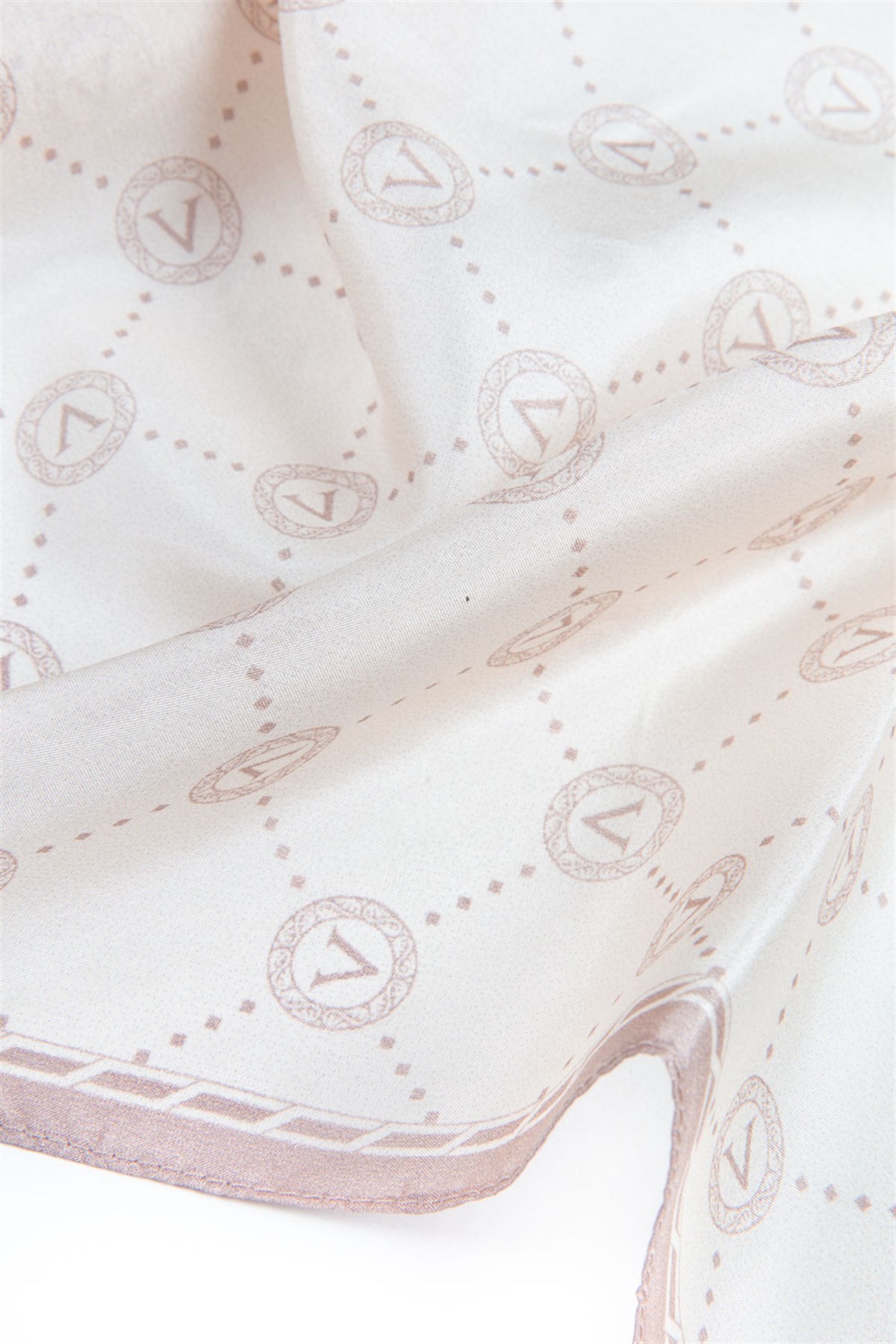 % 100 İpek V Logo Desenli Bej Renkli 90x210 Şal