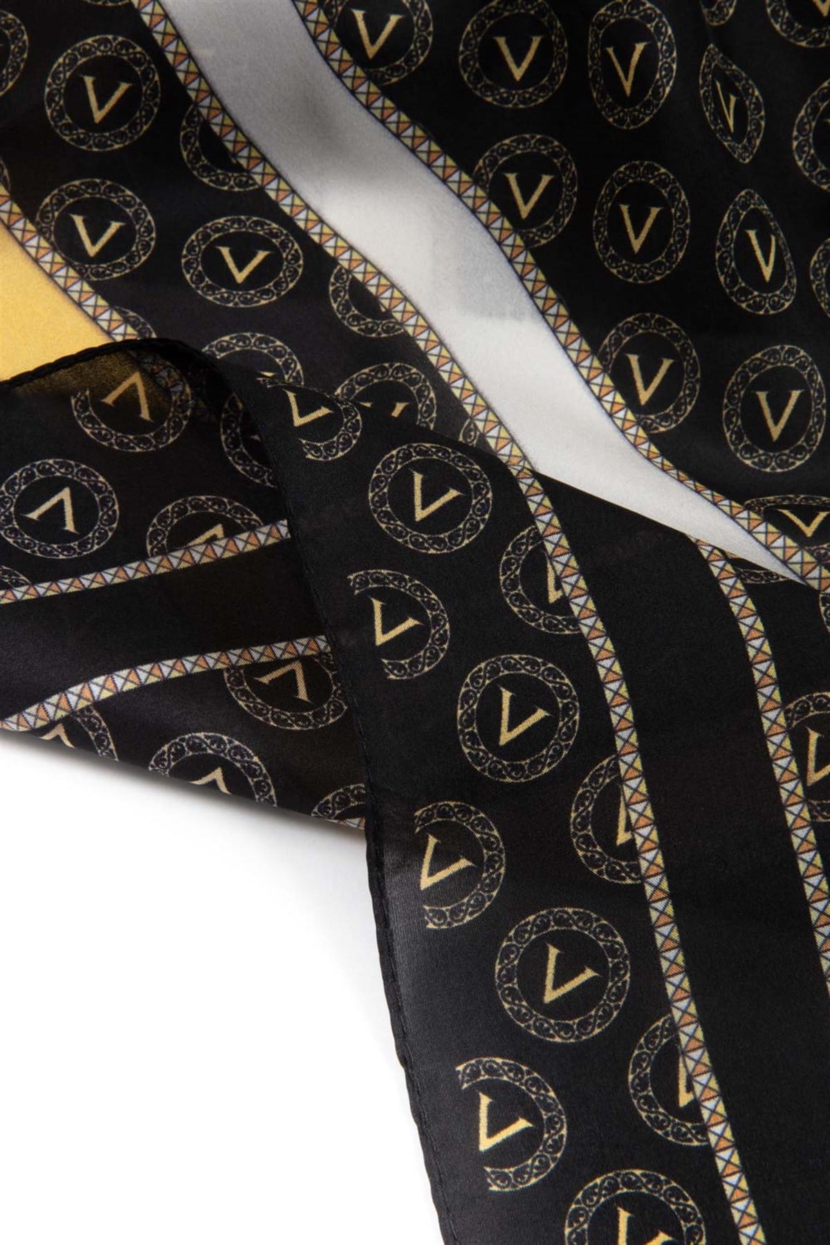 %100 İpek Monogram Desenli Siyah - Gold Renkli 92x210 Şal