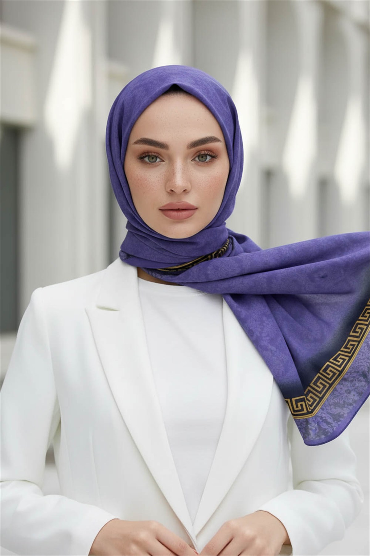 KREP GOLD DETAYLI BAROK DESENLİ İNDİGO RENKLİ 75X195 KIRIŞMAZ ŞAL