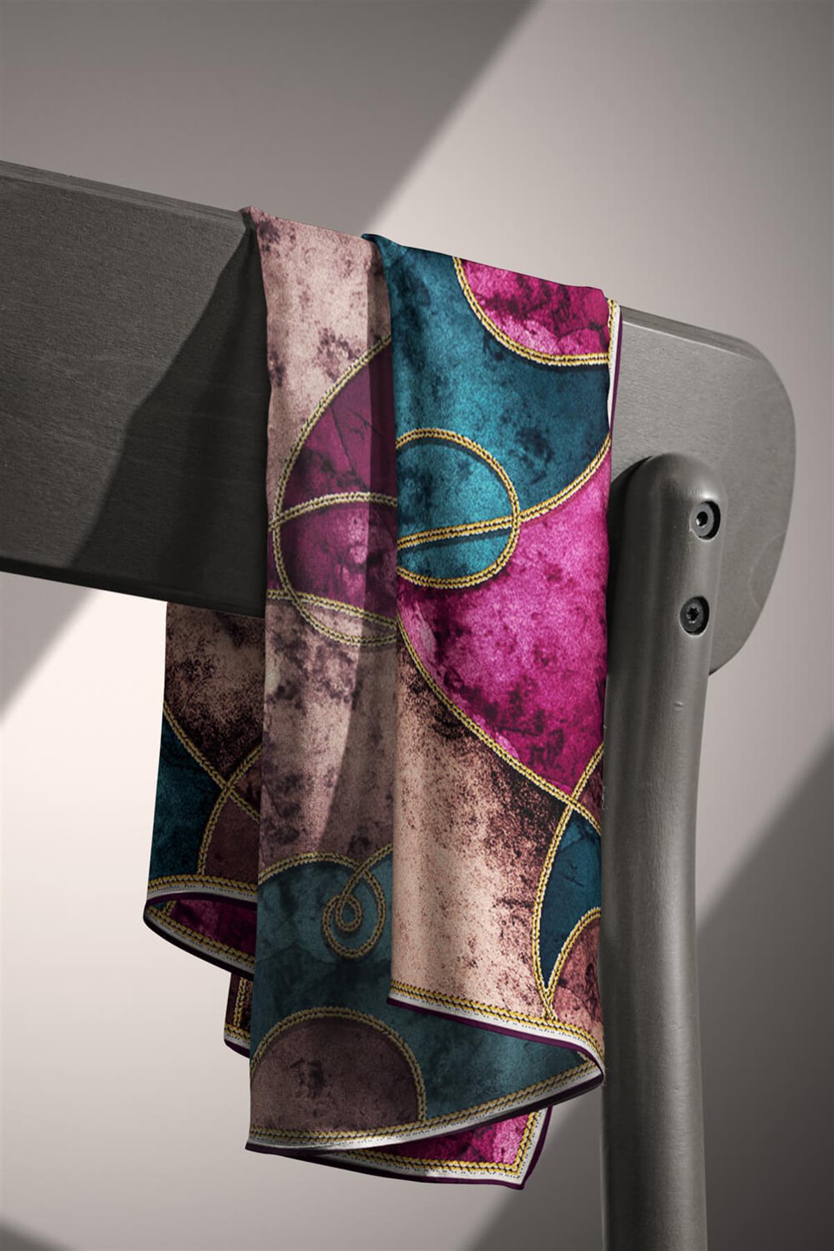 %100 Twill İpek Zincirli Mermer Desenli Mürdüm - Petrol Mavisi Renkli 90x90 Eşarp Dikim Şekli : El Dikişi