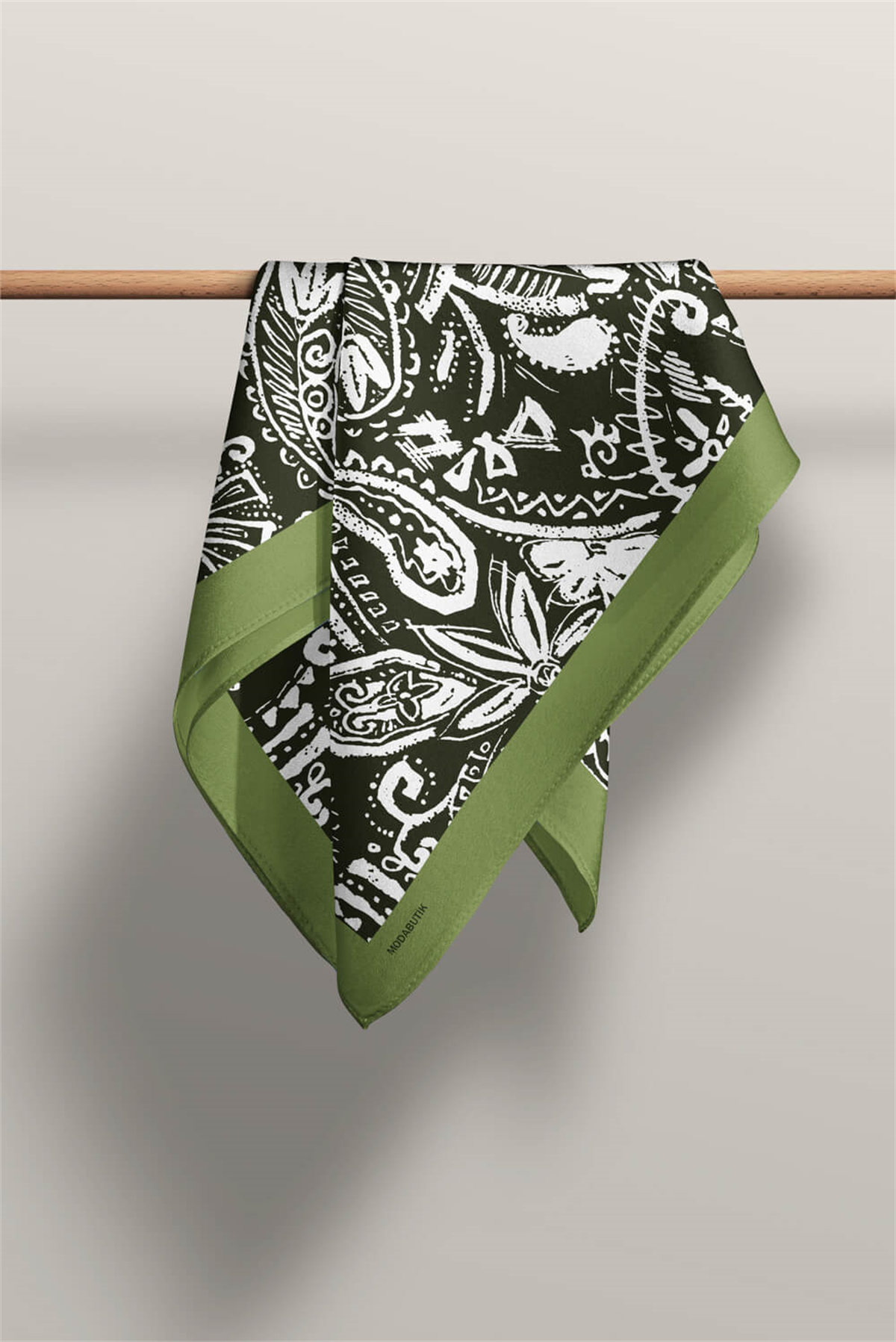 D65 Kadın Egzotik Desenli Bandana 50x50 Koyu Yeşil DG0363-22