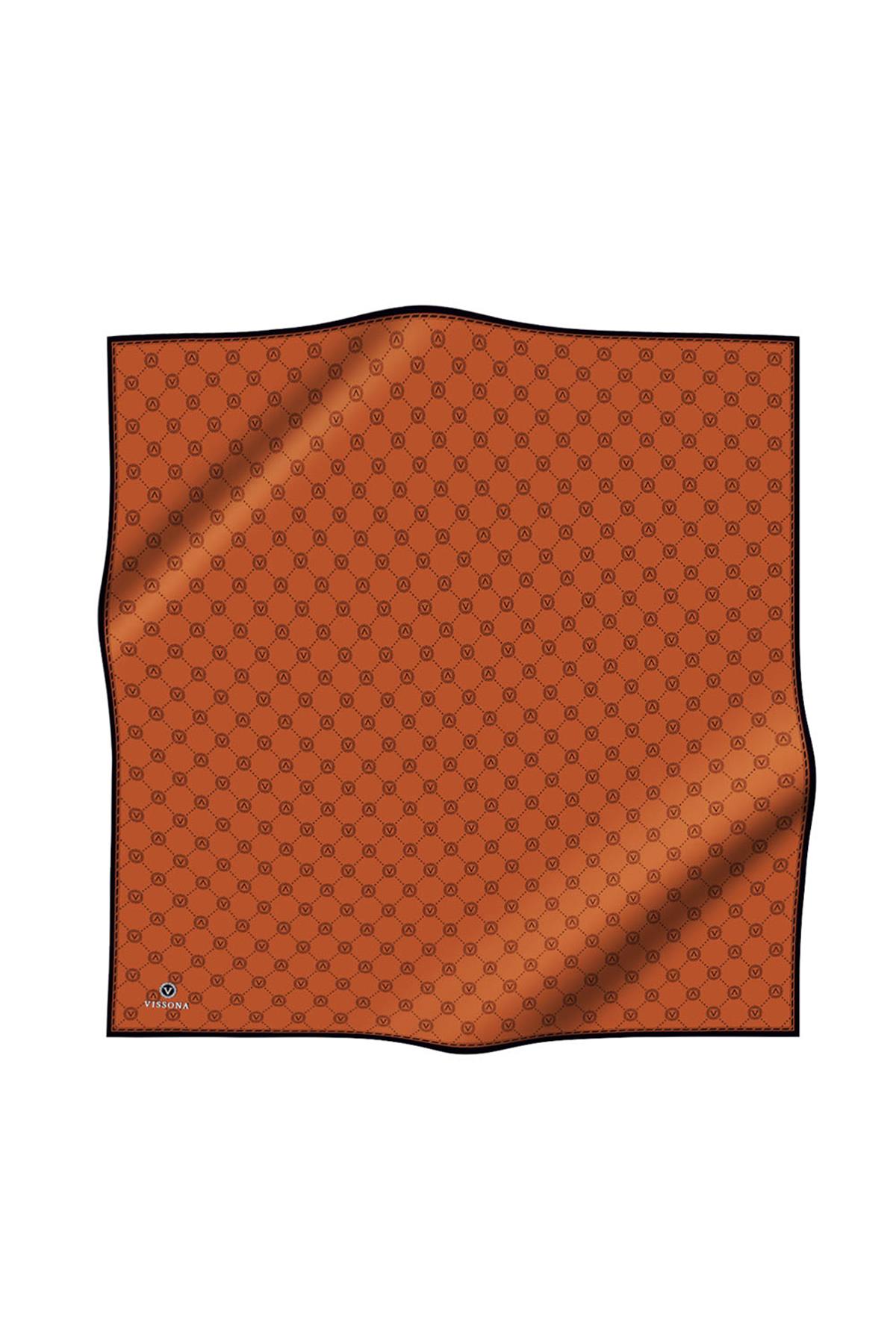 %100 Twill İpek Monogram Desenli Taba - Siyah Renkli 90x90 Eşarp Dikim Şekli : El Dikişi