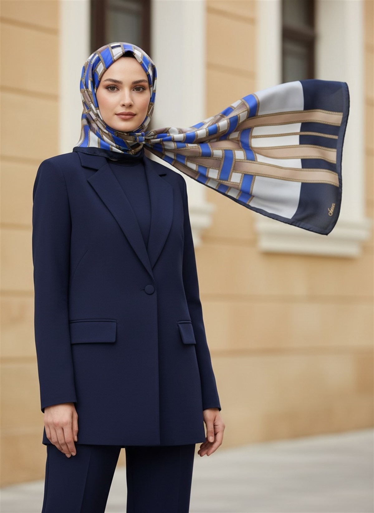 100% İPEK KEMER DESENLİ SAKS - LACİVERT RENKLİ ŞAL
