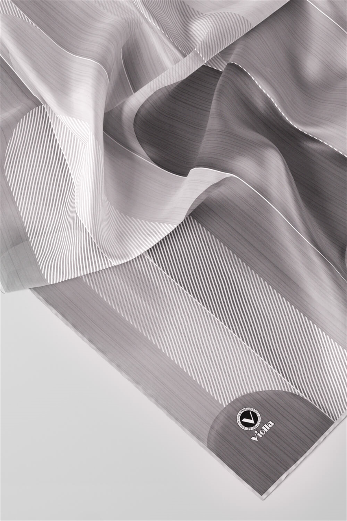 Twill Geometrik Desenli Gri Renkli 90x90 Eşarp (İpek İçermez) Kenar Dikiş Şekli El Dikişli