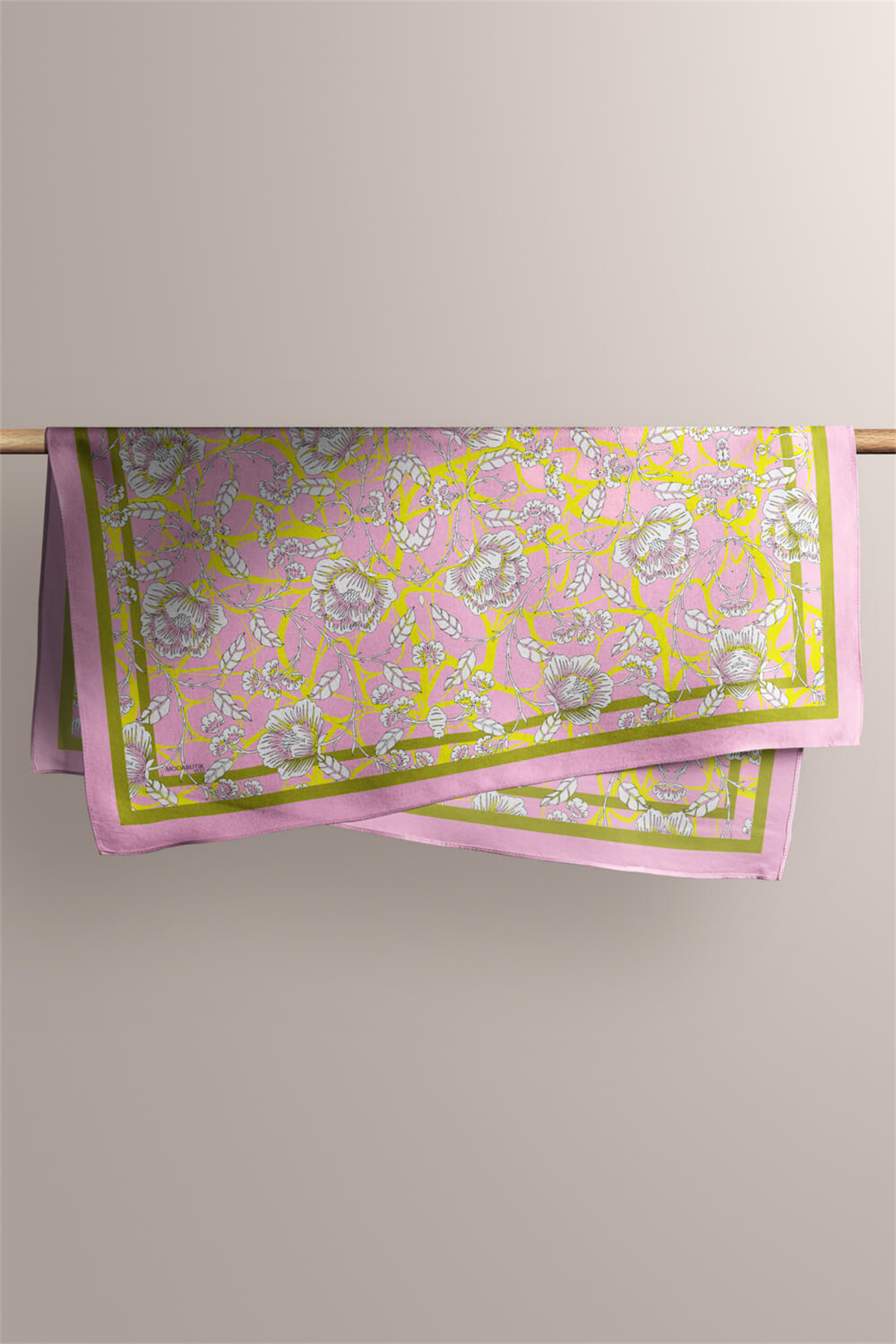 C43 KADIN DESENLİ BANDANA