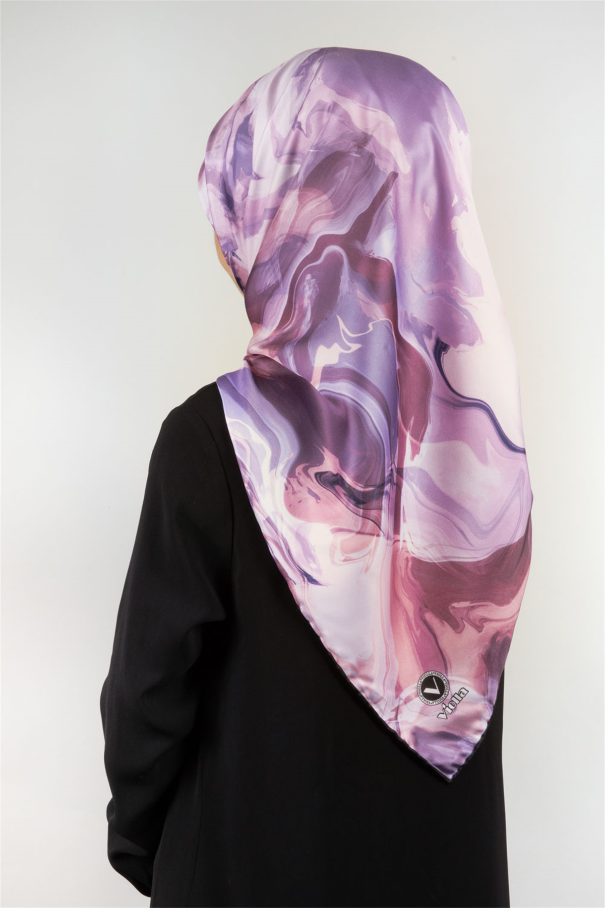 Twill Batik Desenli Lila Renkli 90x90 Eşarp (İpek İçermez) Kenar Dikiş Şekli El Dikişli