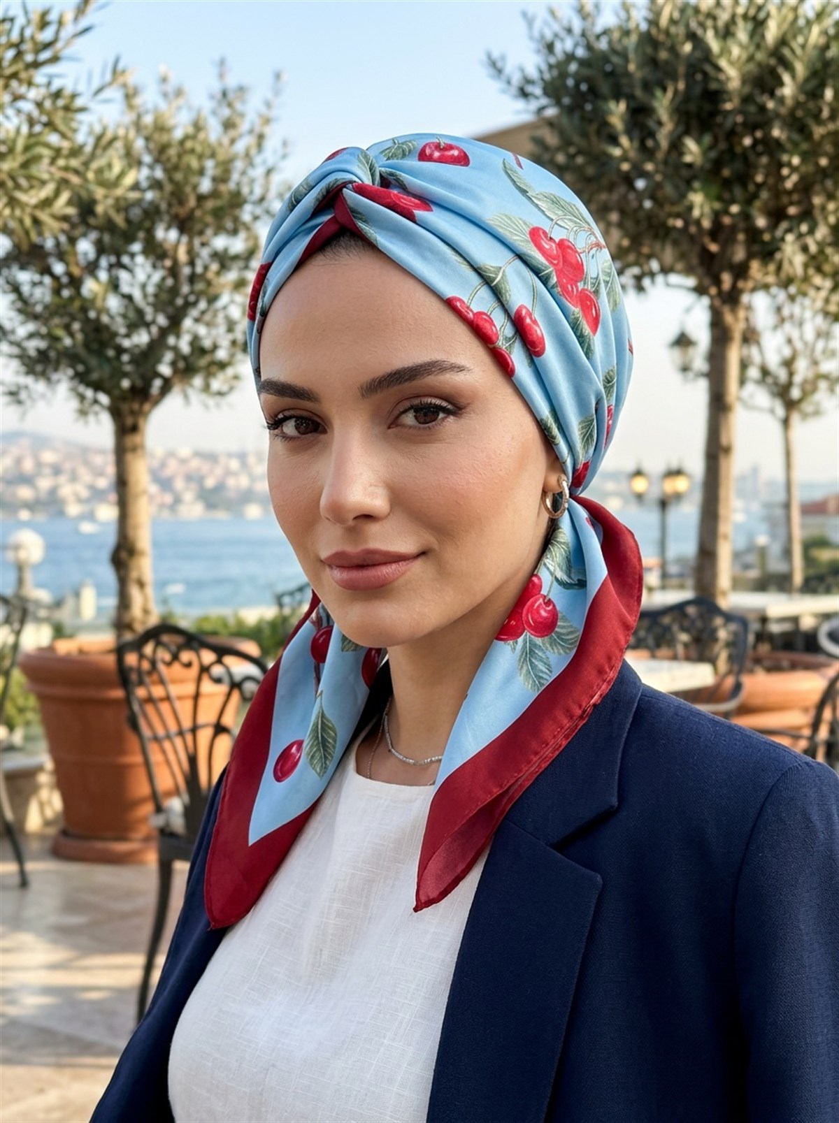 Violla B13 Kadın Kiraz Desenli Bandana 55x55 Kırmızı Yeşil