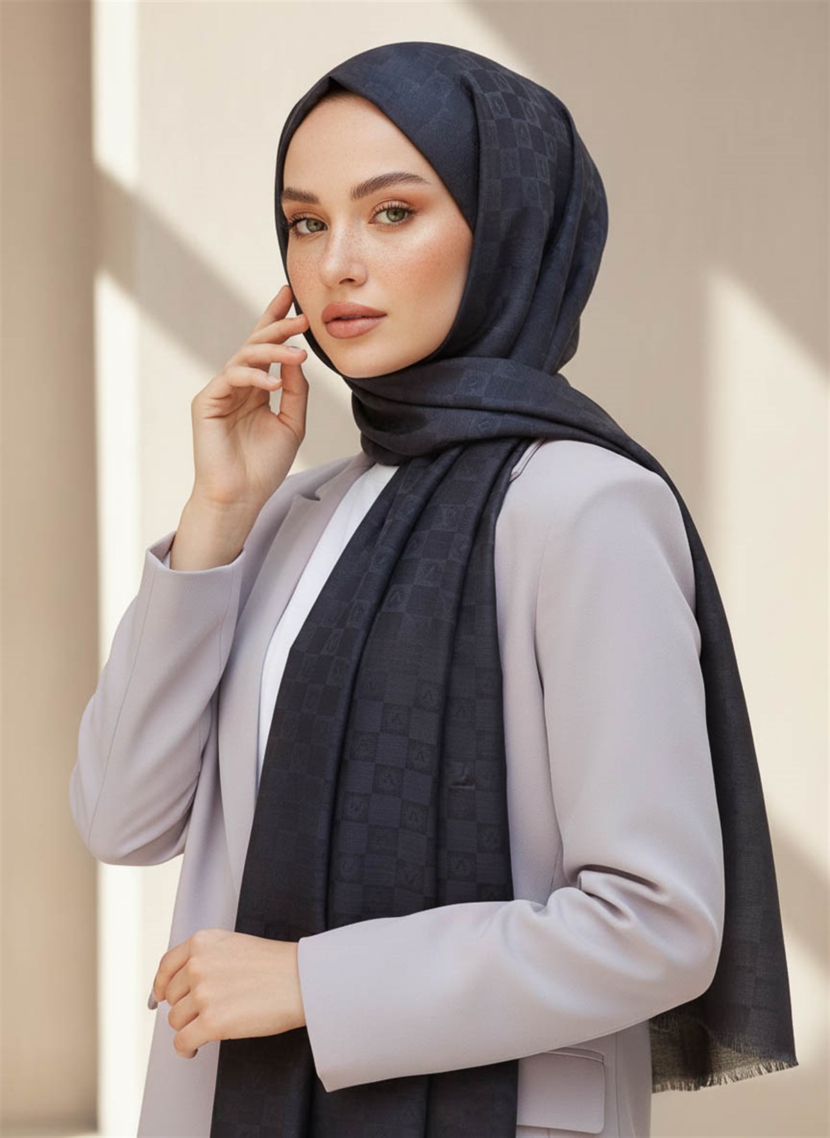 Vissona %57 İPEK %43 PAMUK Degrade Desenli Füme Renkli Şal -  70x190 Dikiş Tipi İtalyan Dikişli