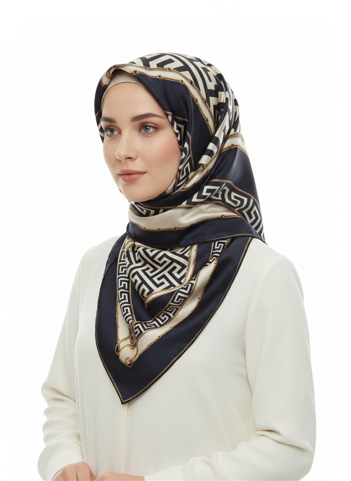 %100 Twill İpek Labirent Ve Geometrik Desenli Lacivert - Krem Renkli 90x90 Eşarp Dikim Şekli : El Dikişi